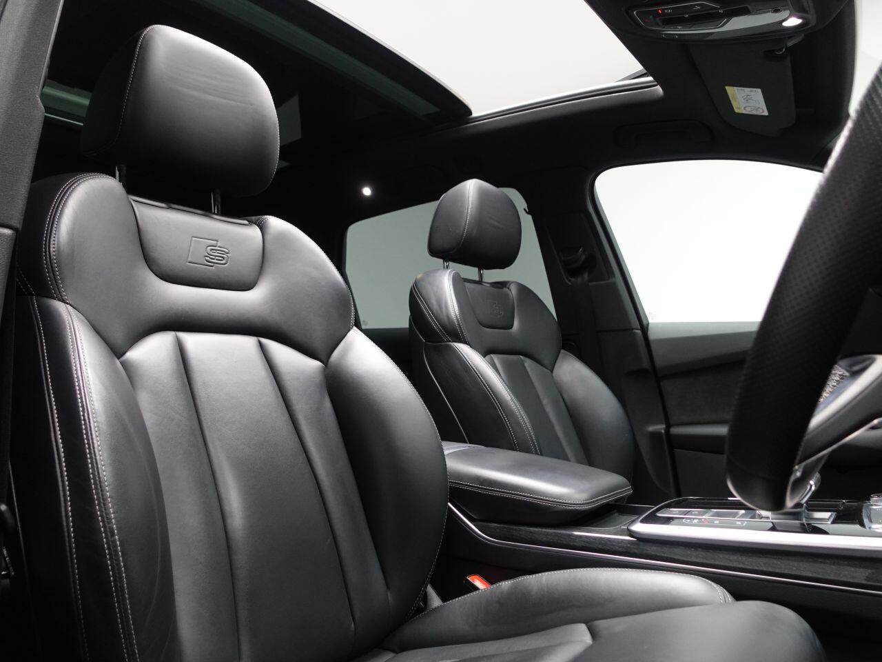 Audi Q7 - Image 3