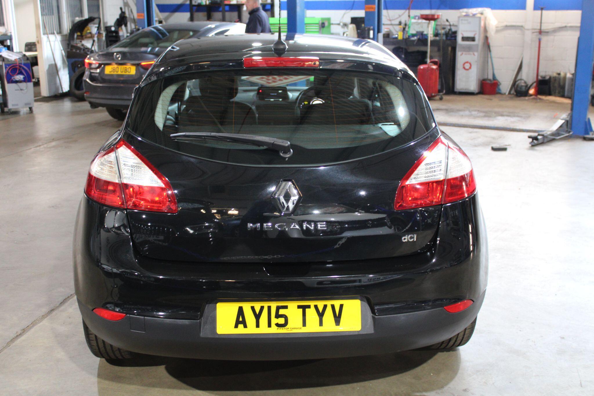 Renault Megane - Image 18