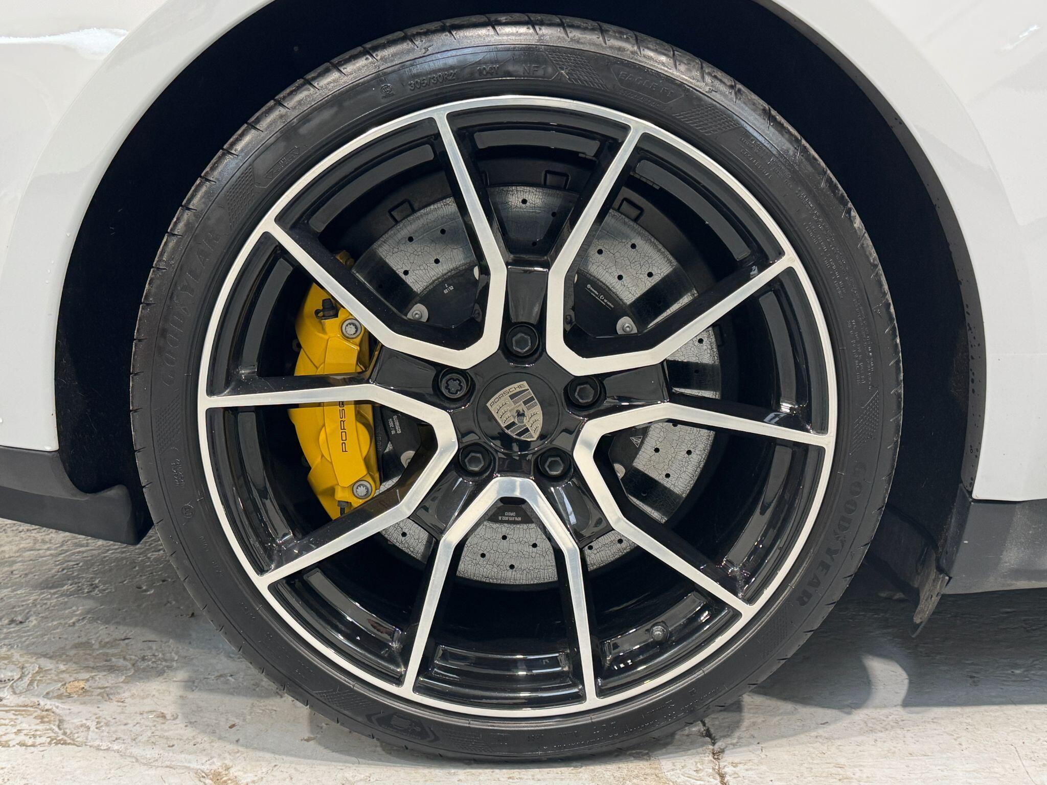 Porsche Taycan - Image 25