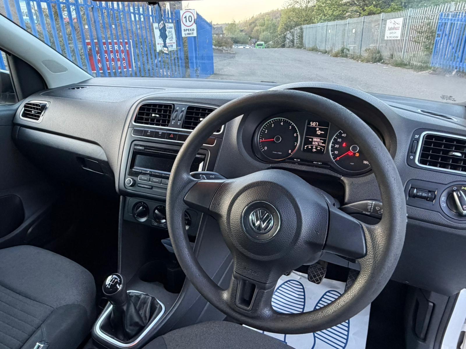 Volkswagen Polo - Image 29