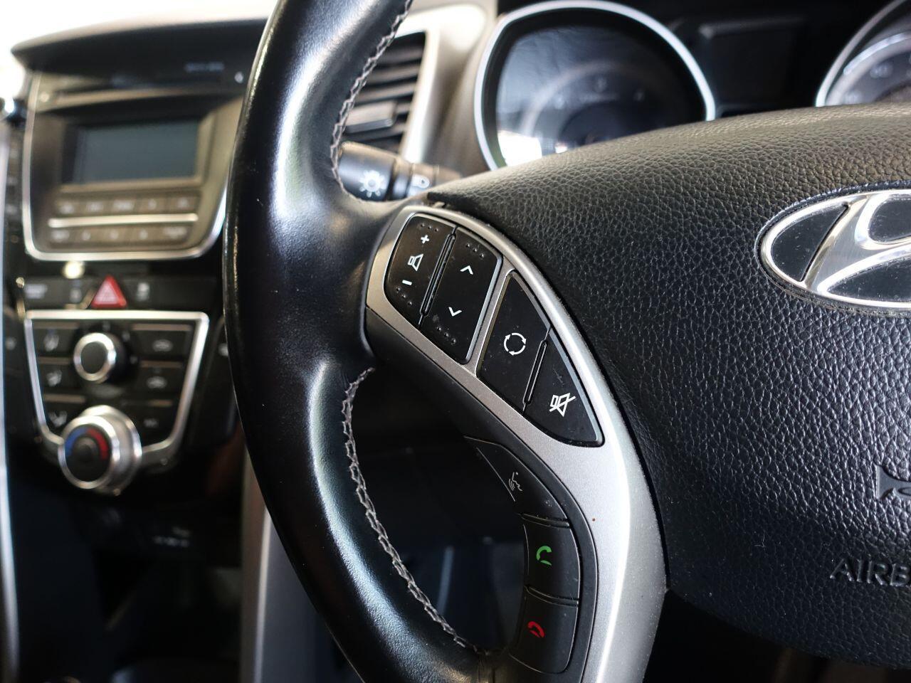 Hyundai i30 - Image 19