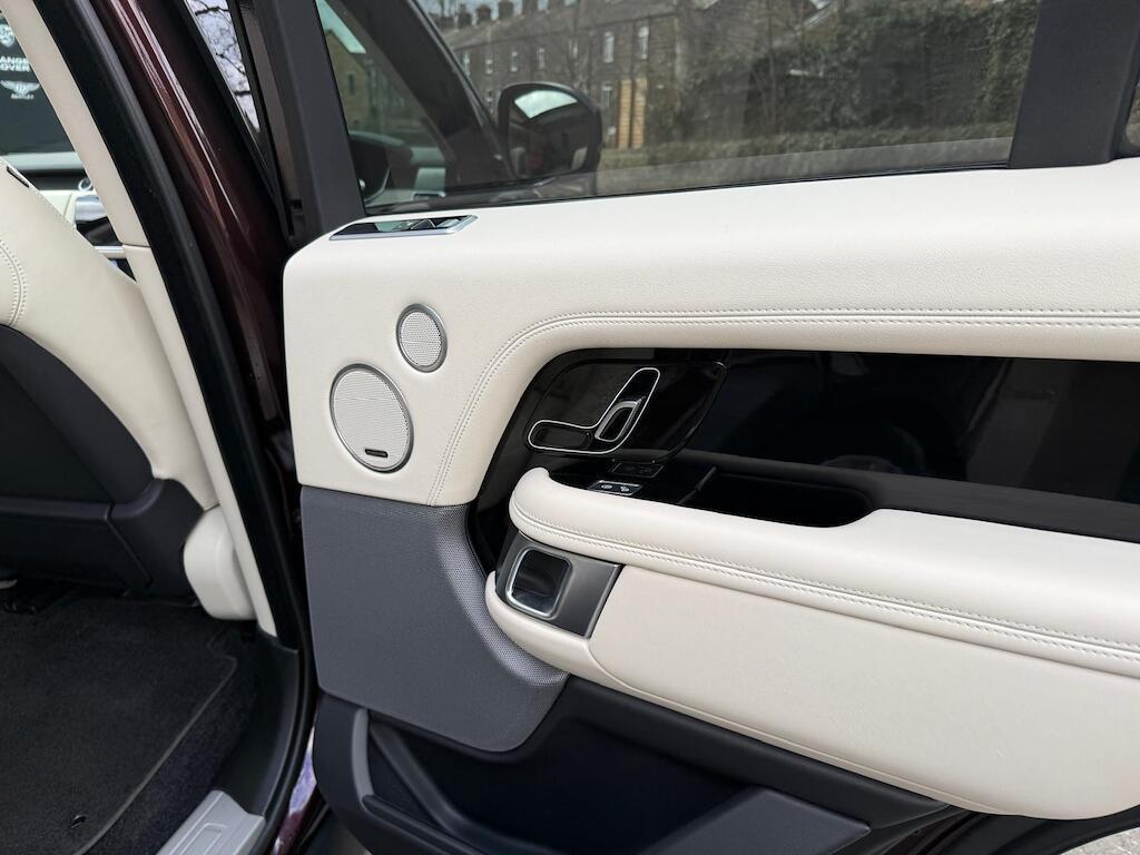 Land Rover Range Rover - Image 45