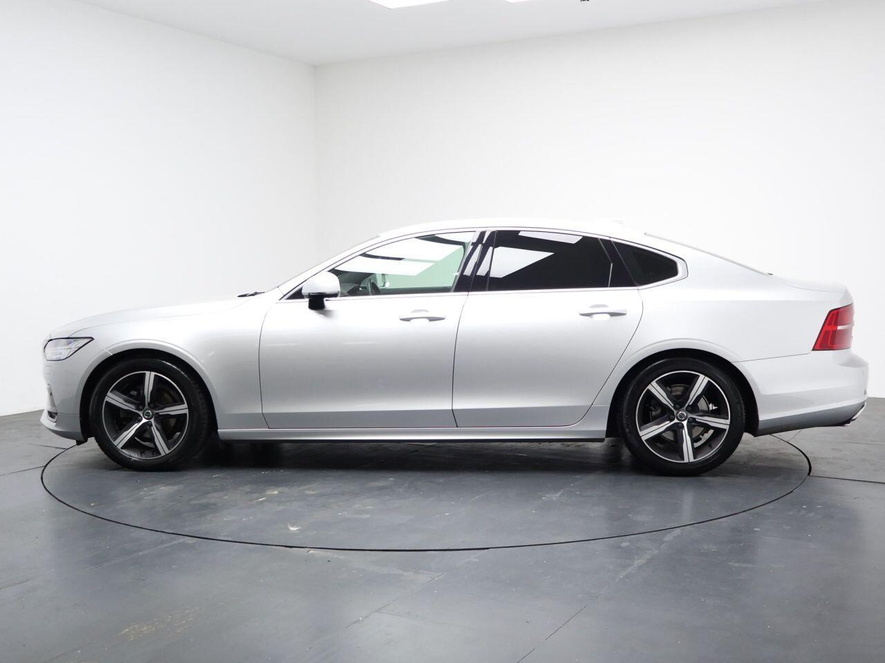 Volvo S90 - Image 8