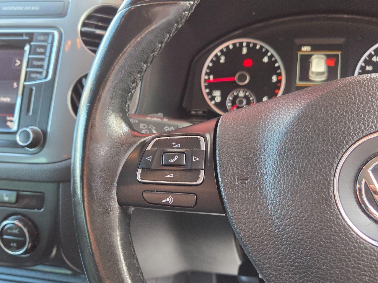 Volkswagen Tiguan - Image 23