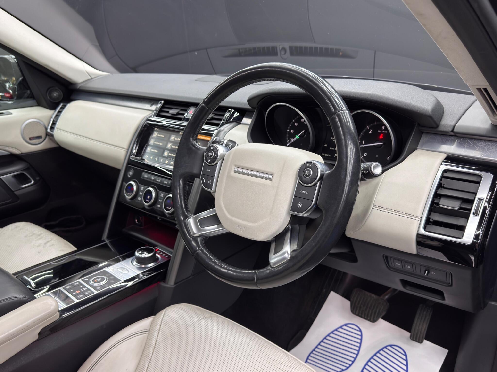 Land Rover Discovery - Image 9