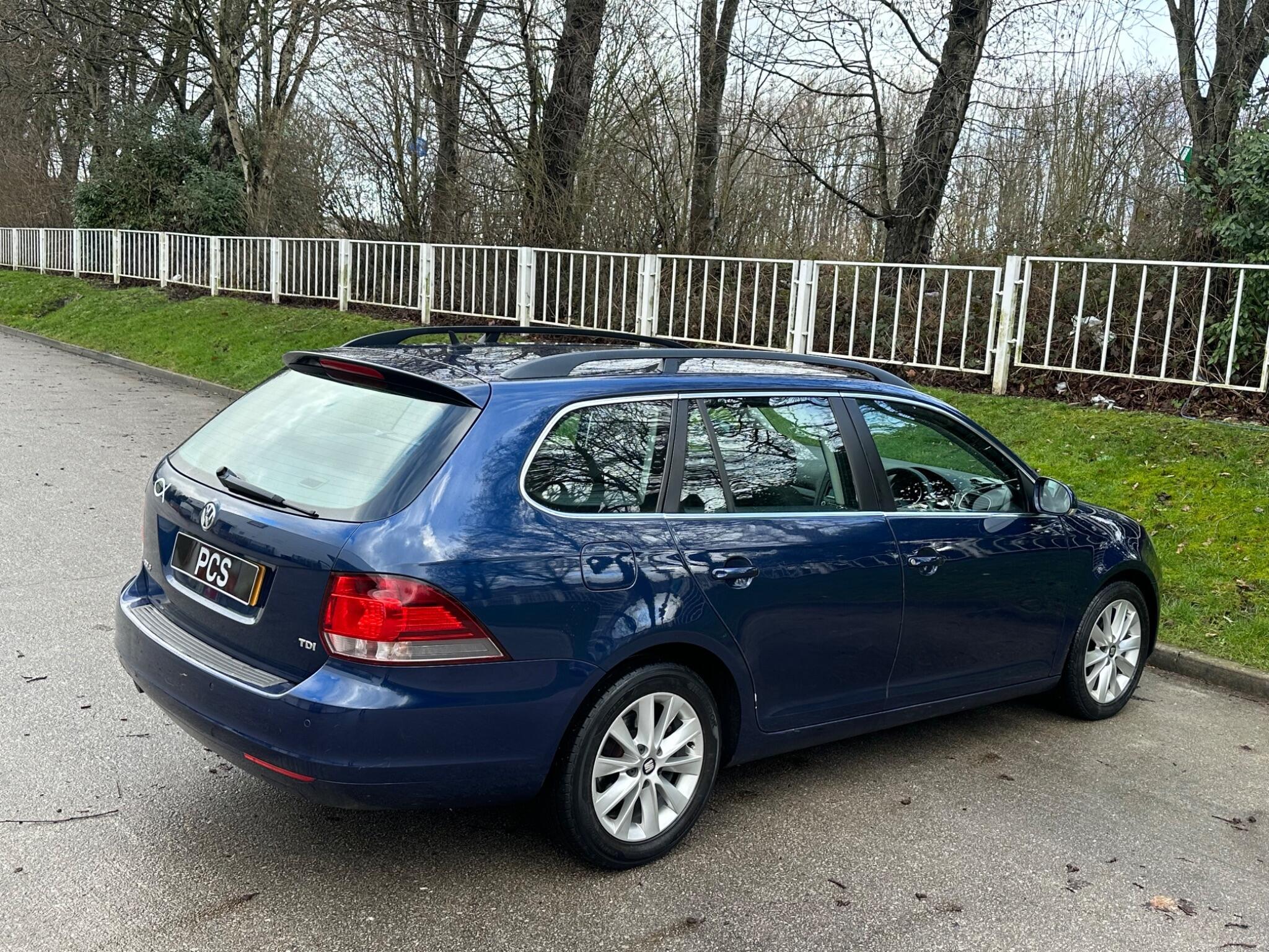 Volkswagen Golf - Image 19