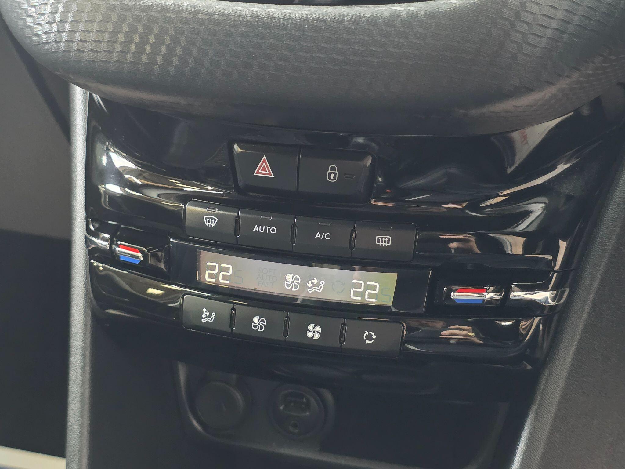 Peugeot 2008 - Image 18