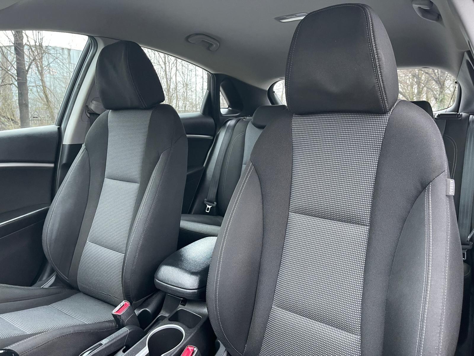 Hyundai i30 - Image 43