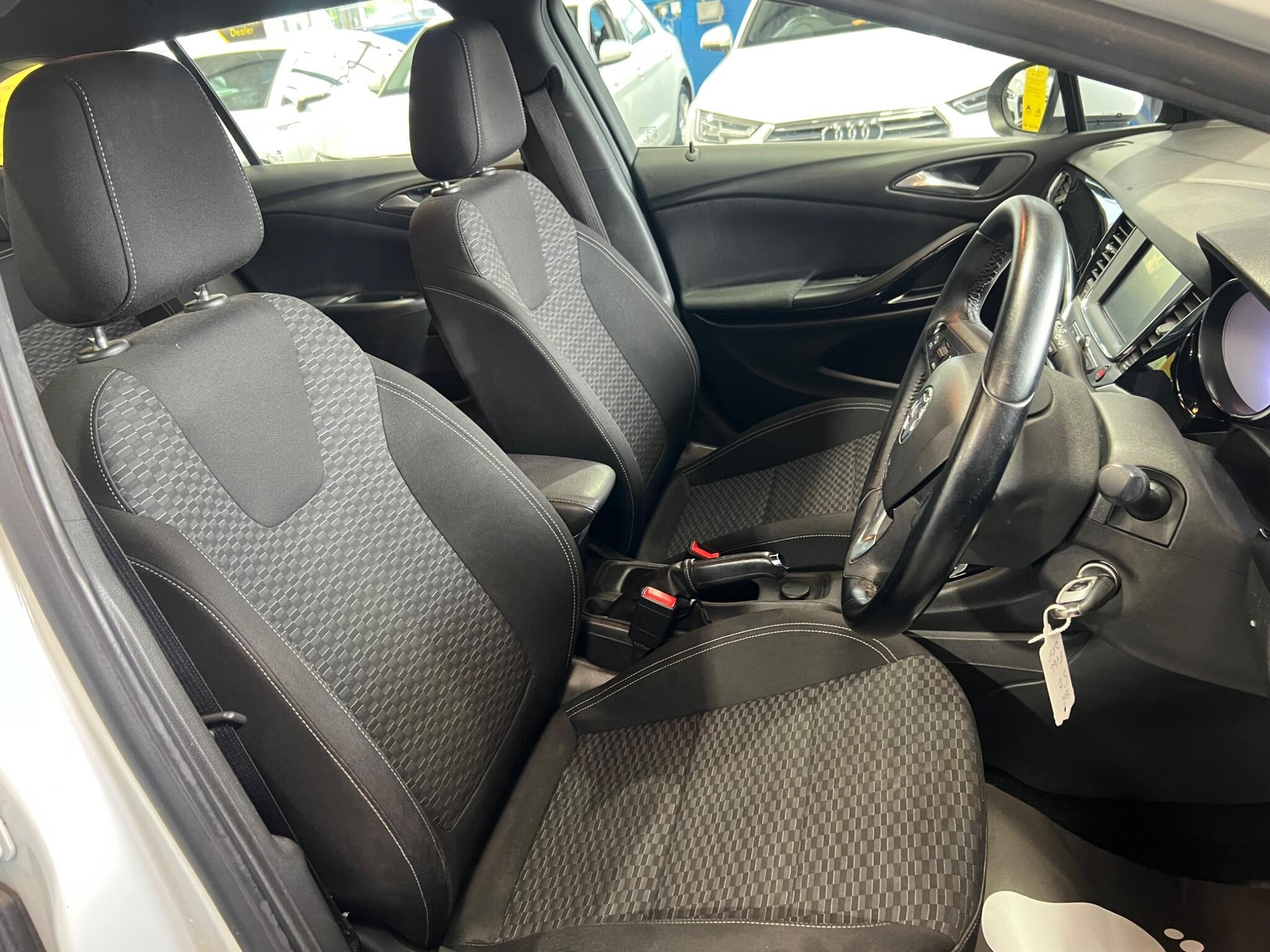 Vauxhall Astra - Image 16