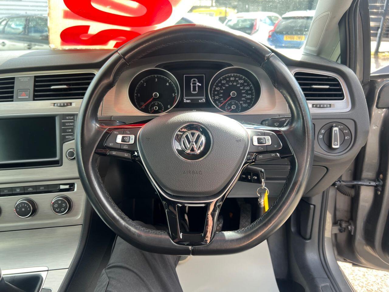 Volkswagen Golf - Image 21