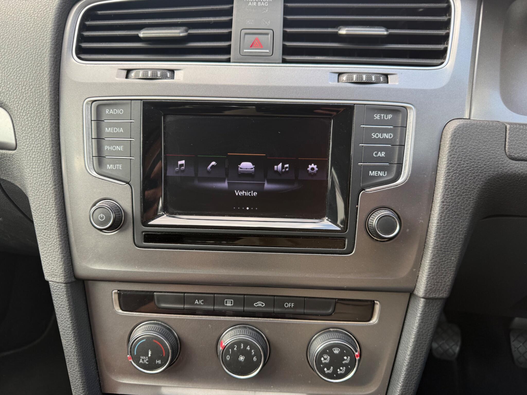 Volkswagen Golf - Image 16