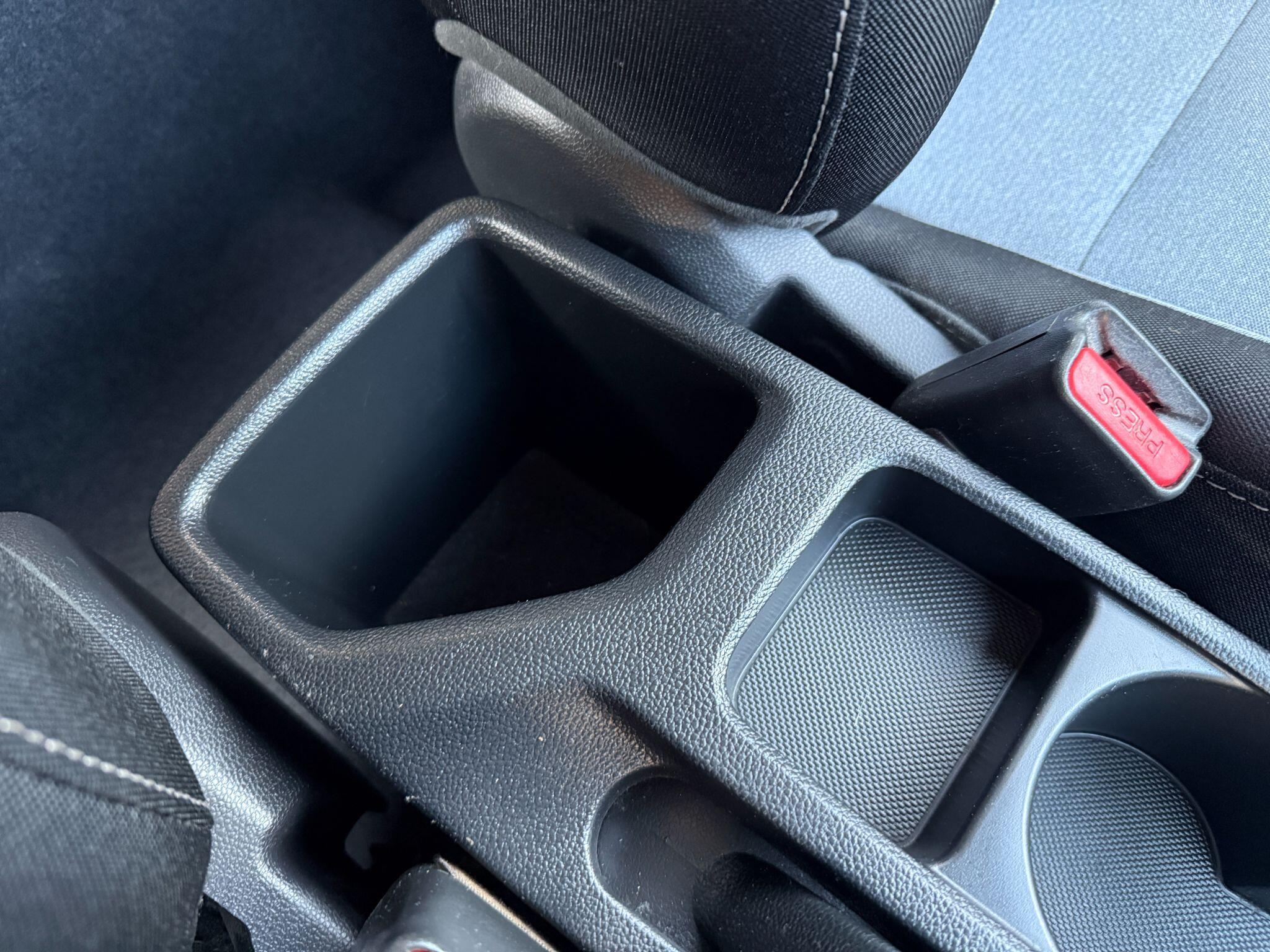 Hyundai i20 - Image 31