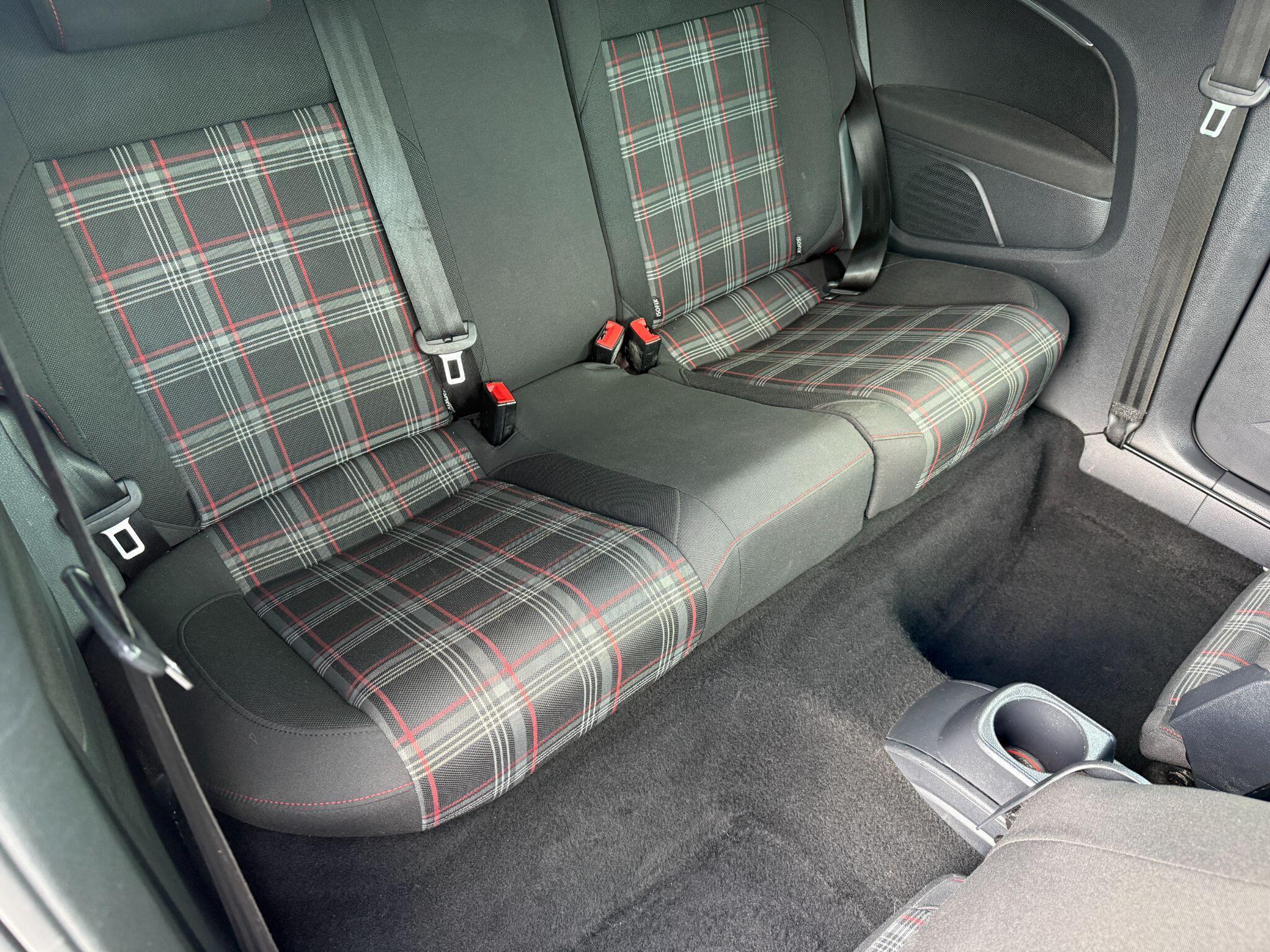 Volkswagen Polo - Image 33