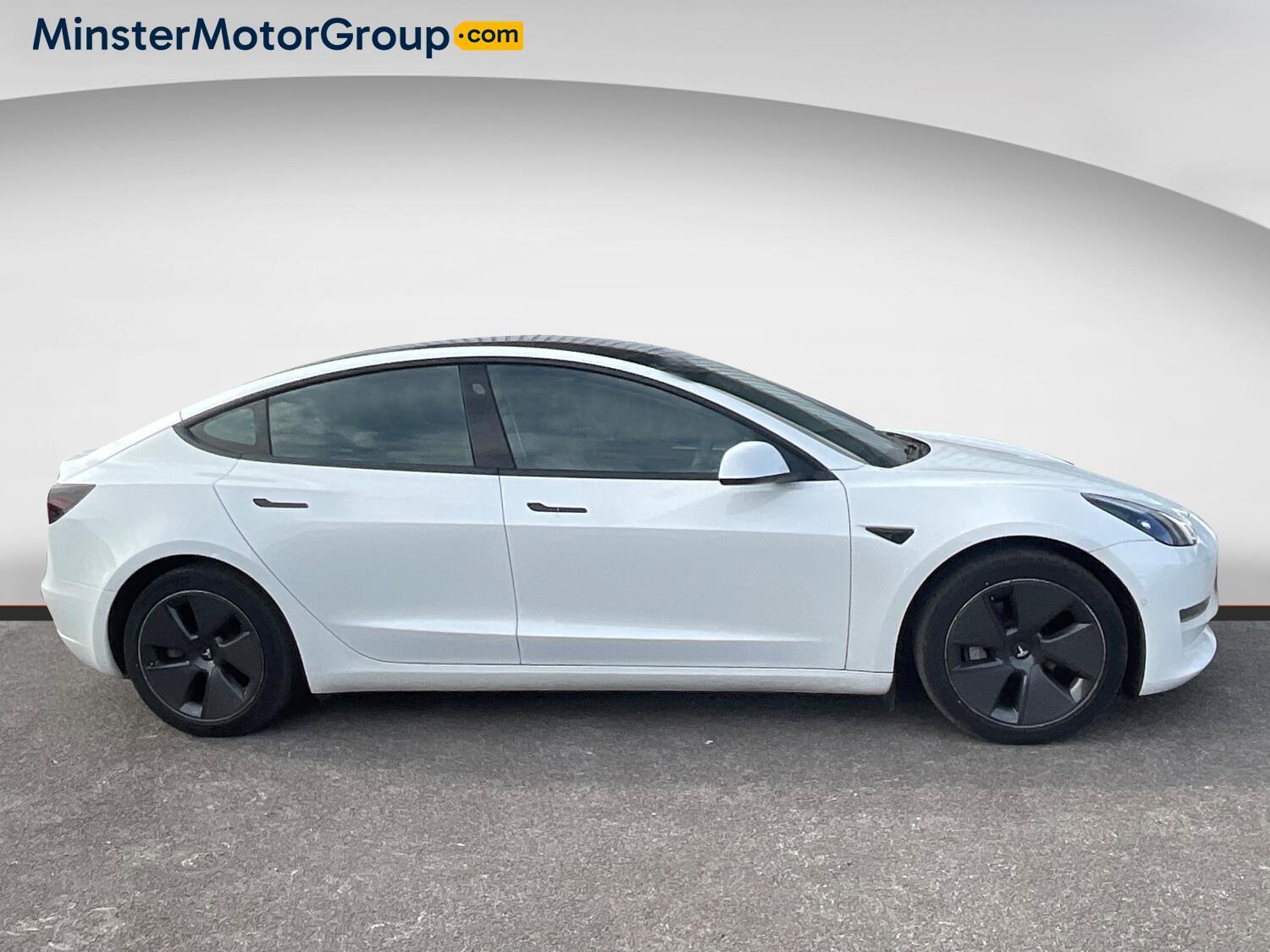 Tesla Model 3 - Image 2