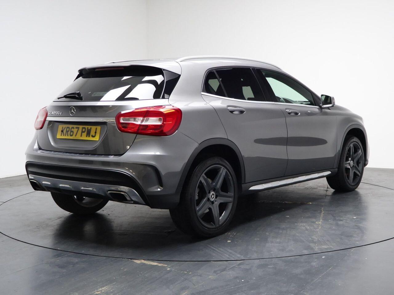 Mercedes-benz GLA - Image 12