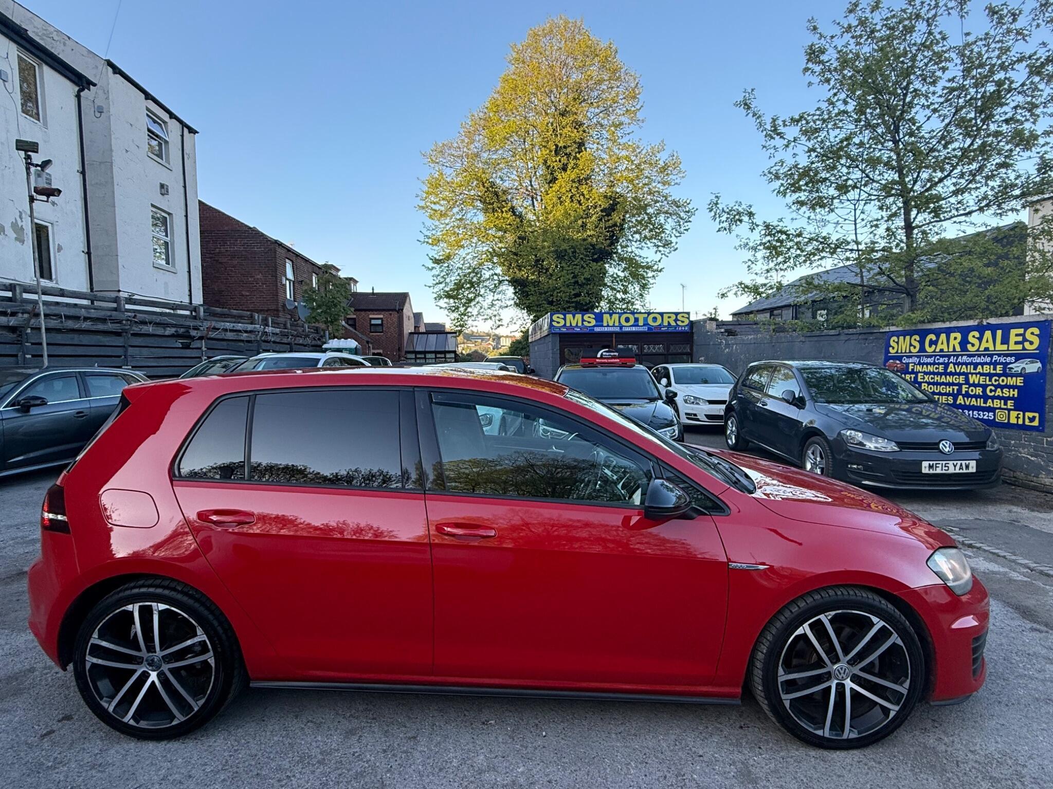 Volkswagen Golf - Image 8