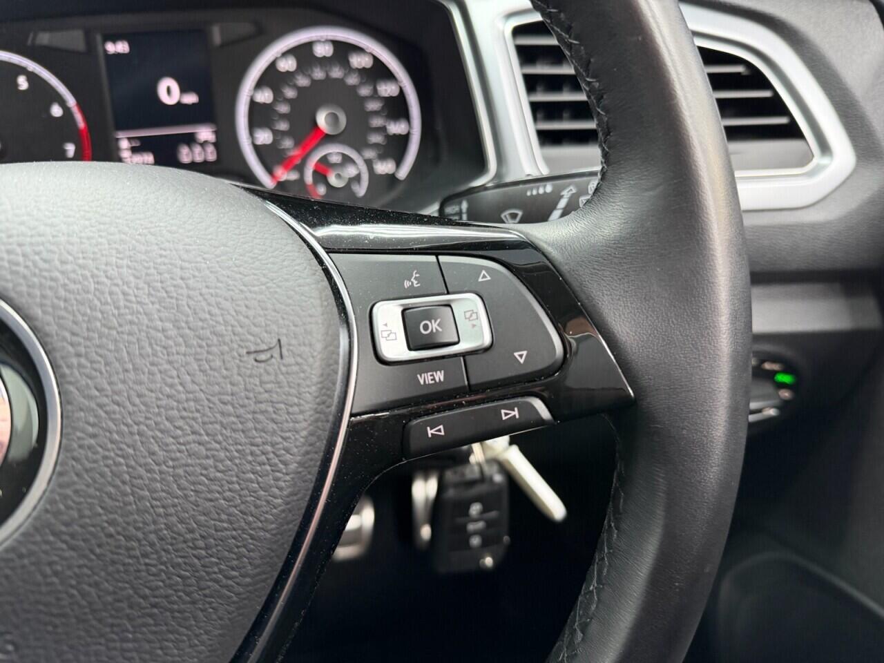 Volkswagen T-Roc - Image 29