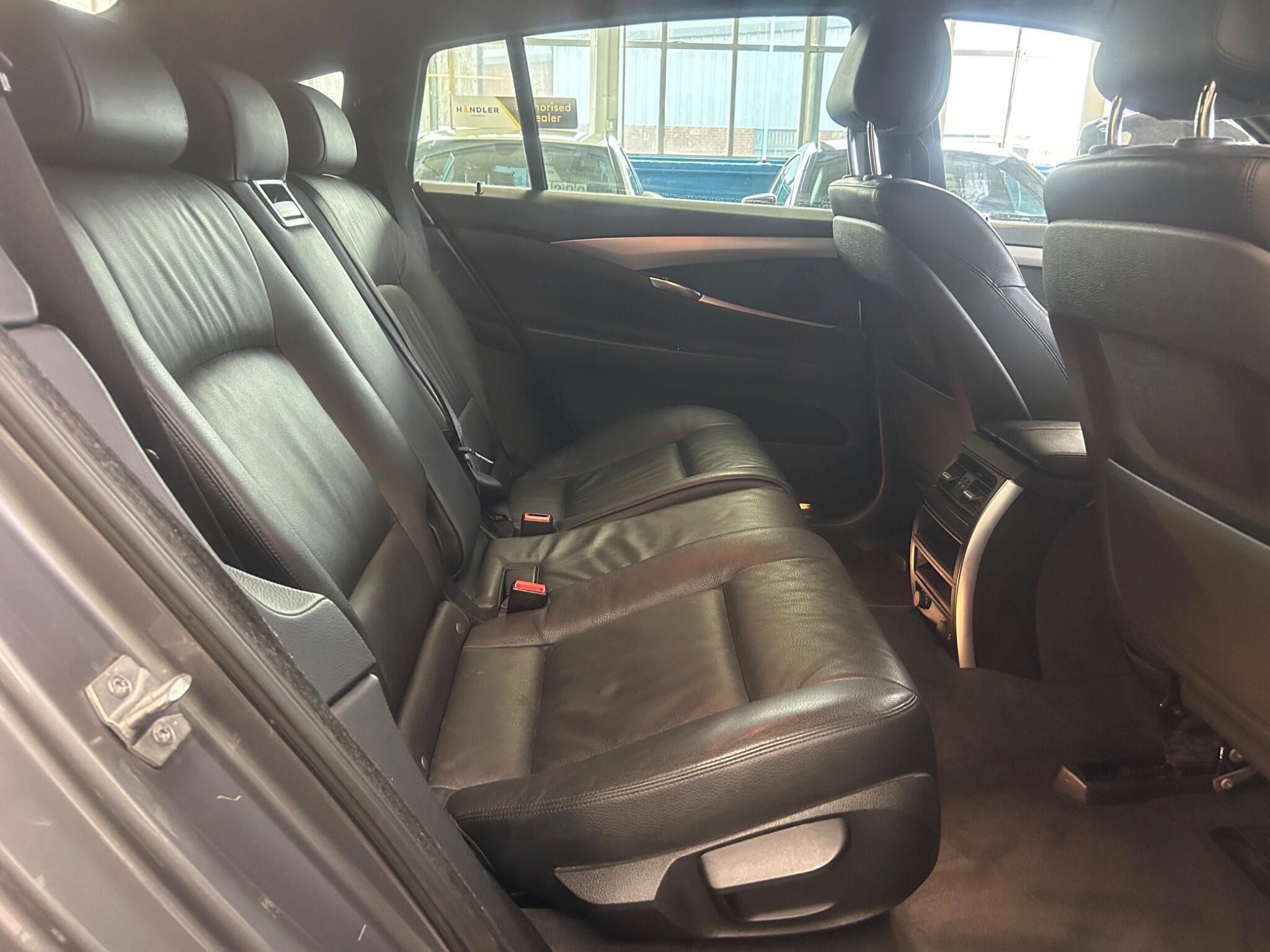 BMW 5 SERIES GRAN TURISMO - Image 23