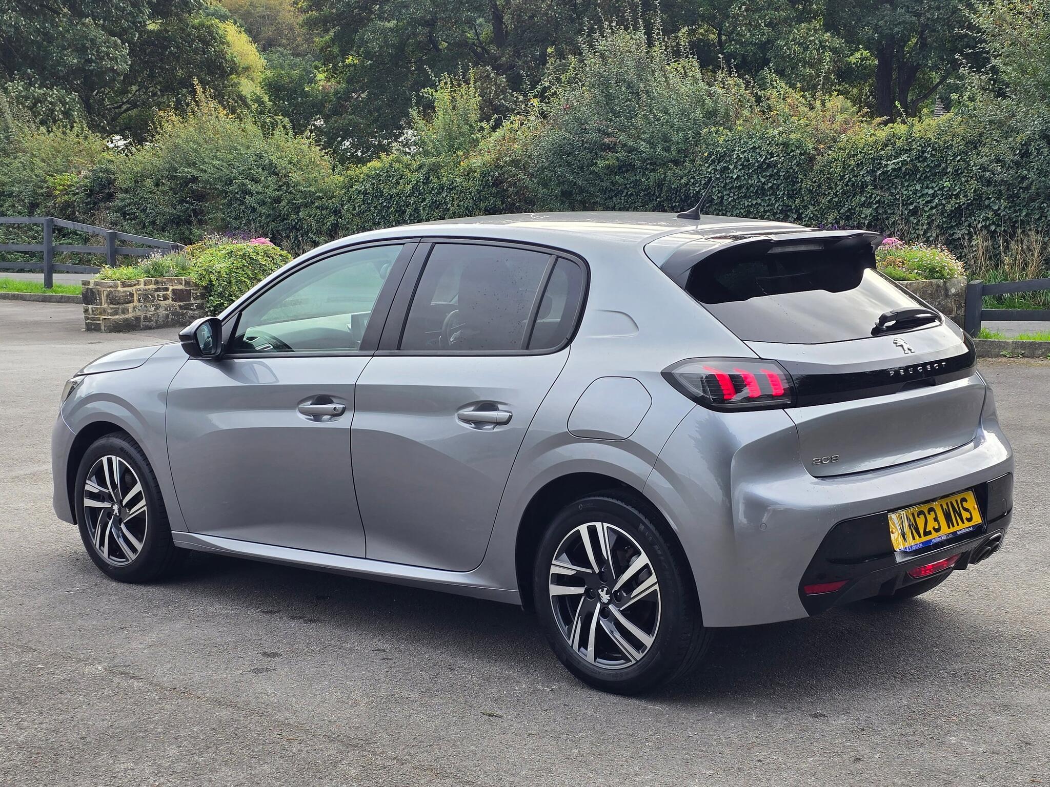 Peugeot 208 - Image 14