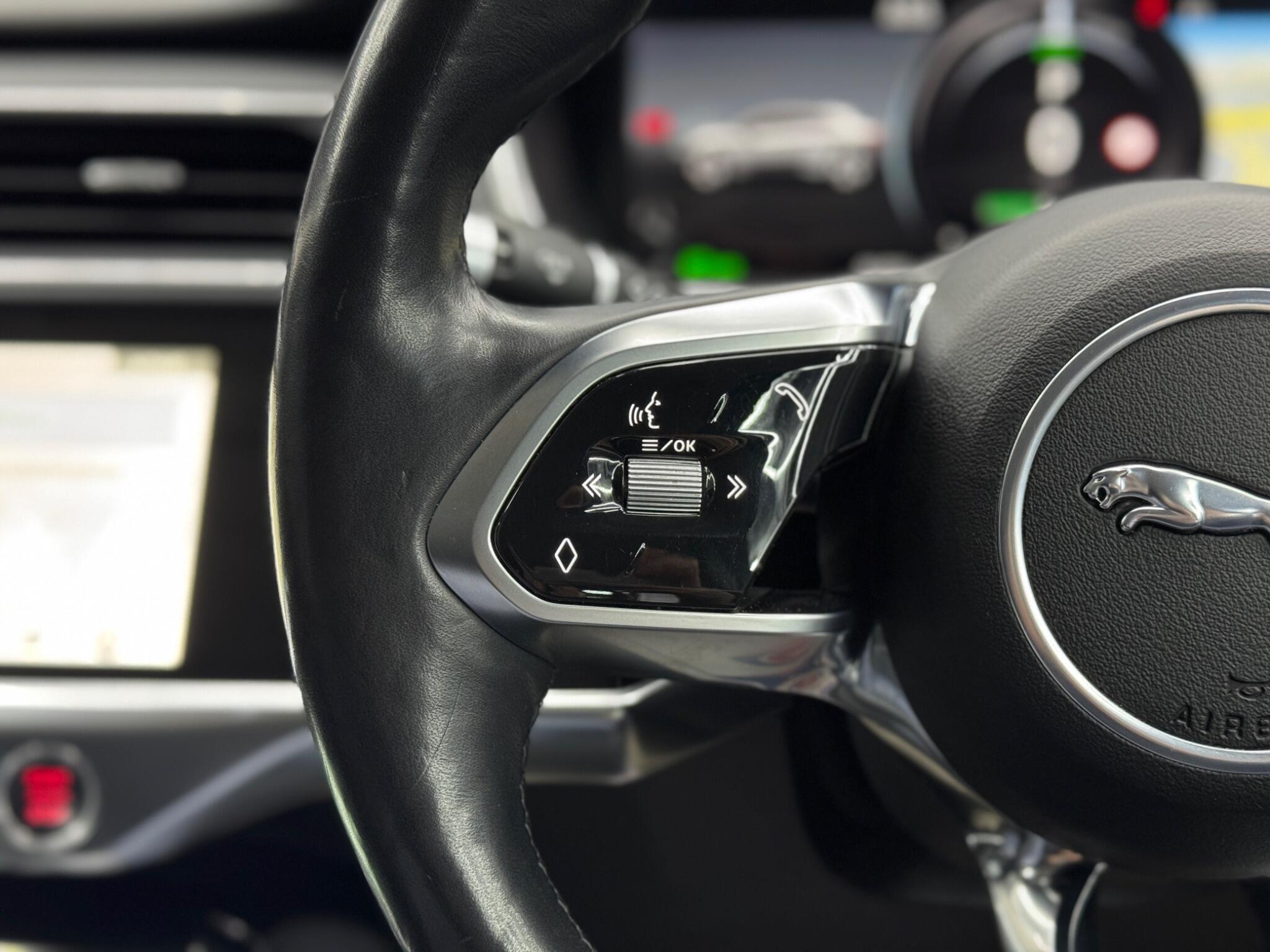 Jaguar I-Pace - Image 22