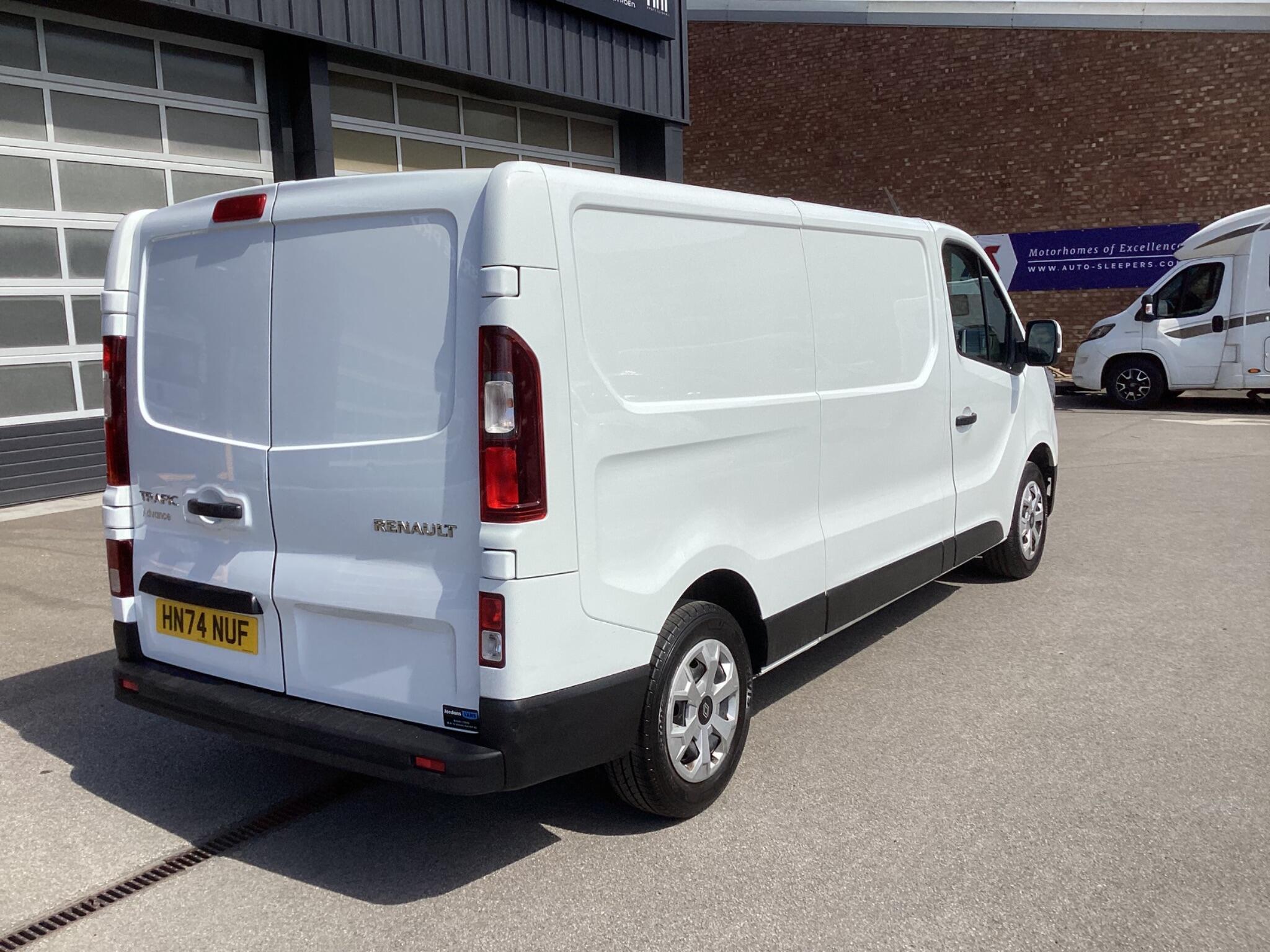 Renault Trafic - Image 7