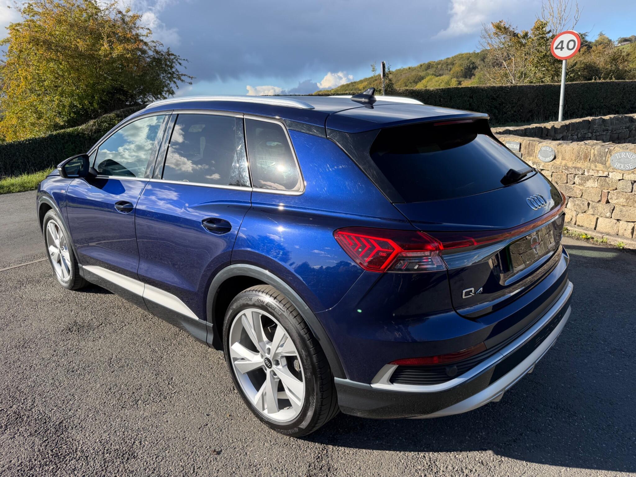 Audi Q4 E-Tron - Image 4