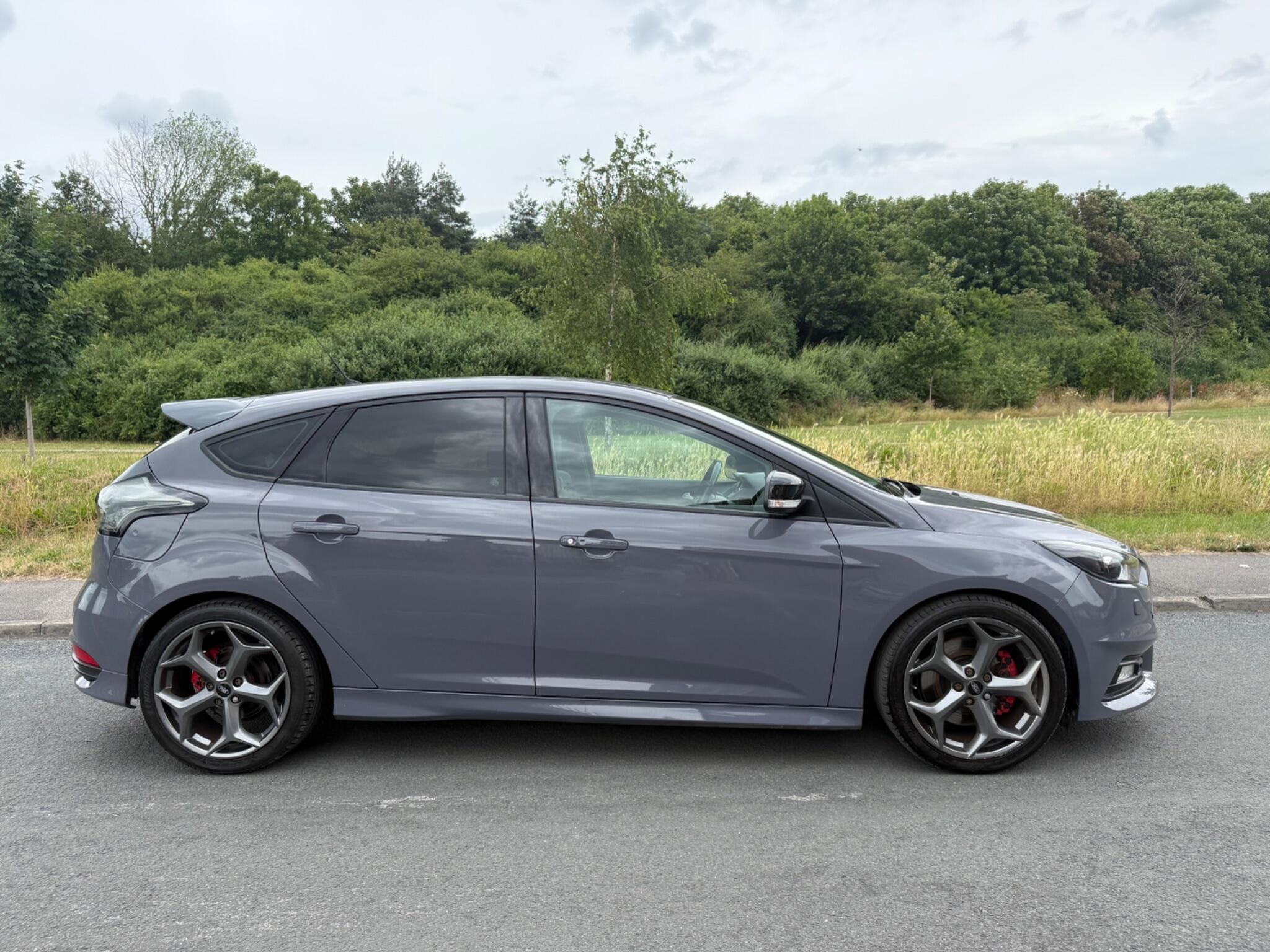 Ford Focus - Image 2
