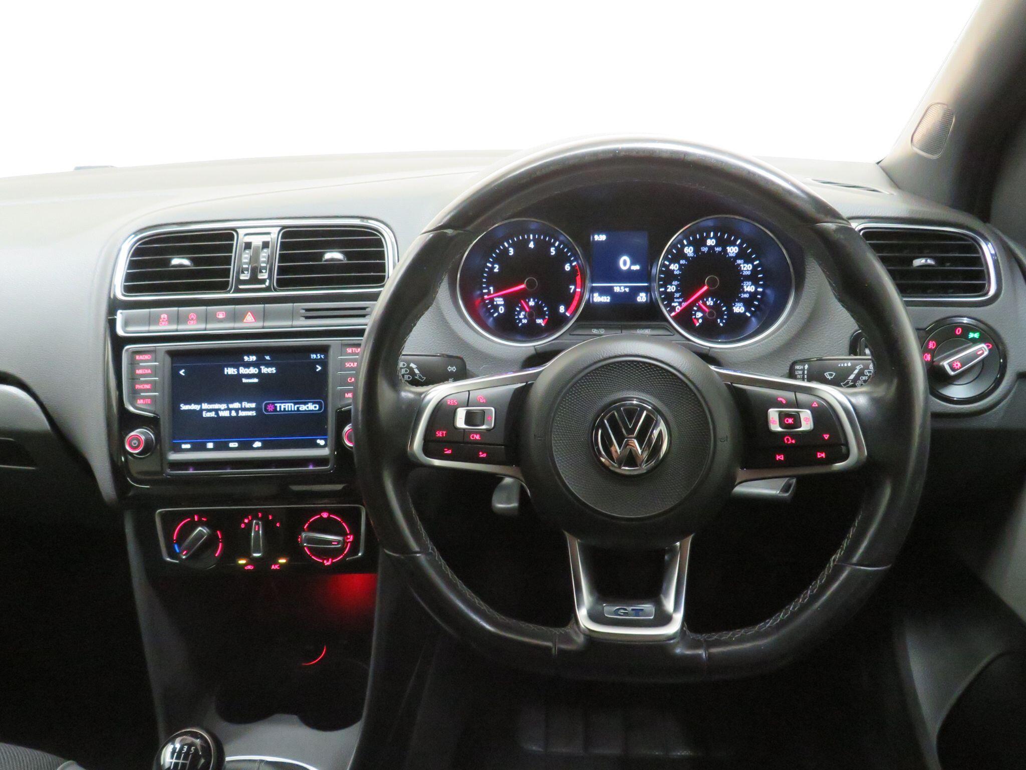 Volkswagen Polo - Image 16