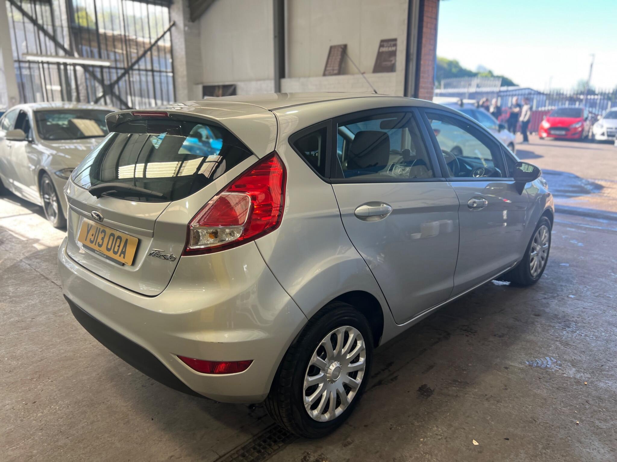 Ford Fiesta - Image 7