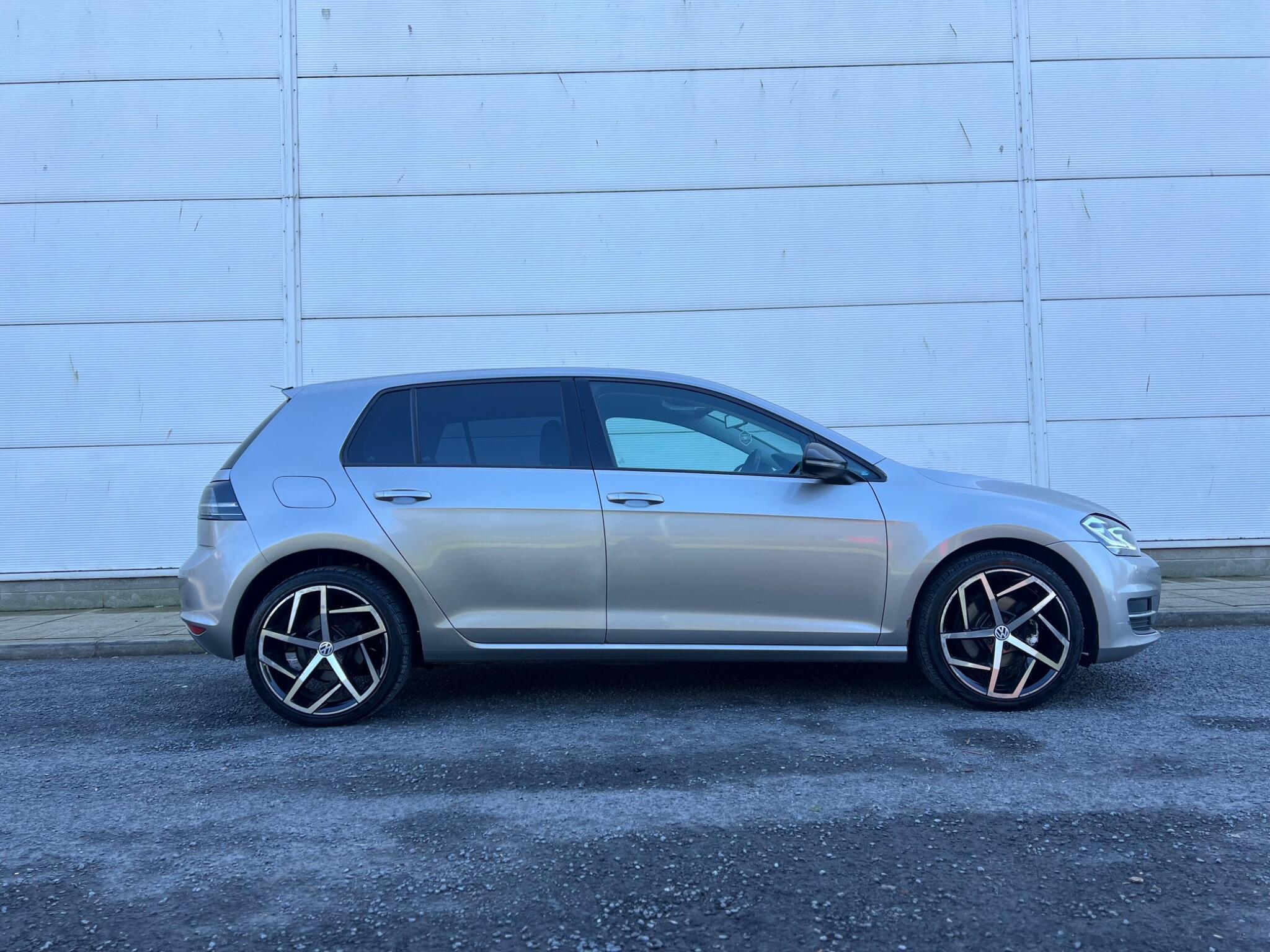 Volkswagen Golf - Image 31