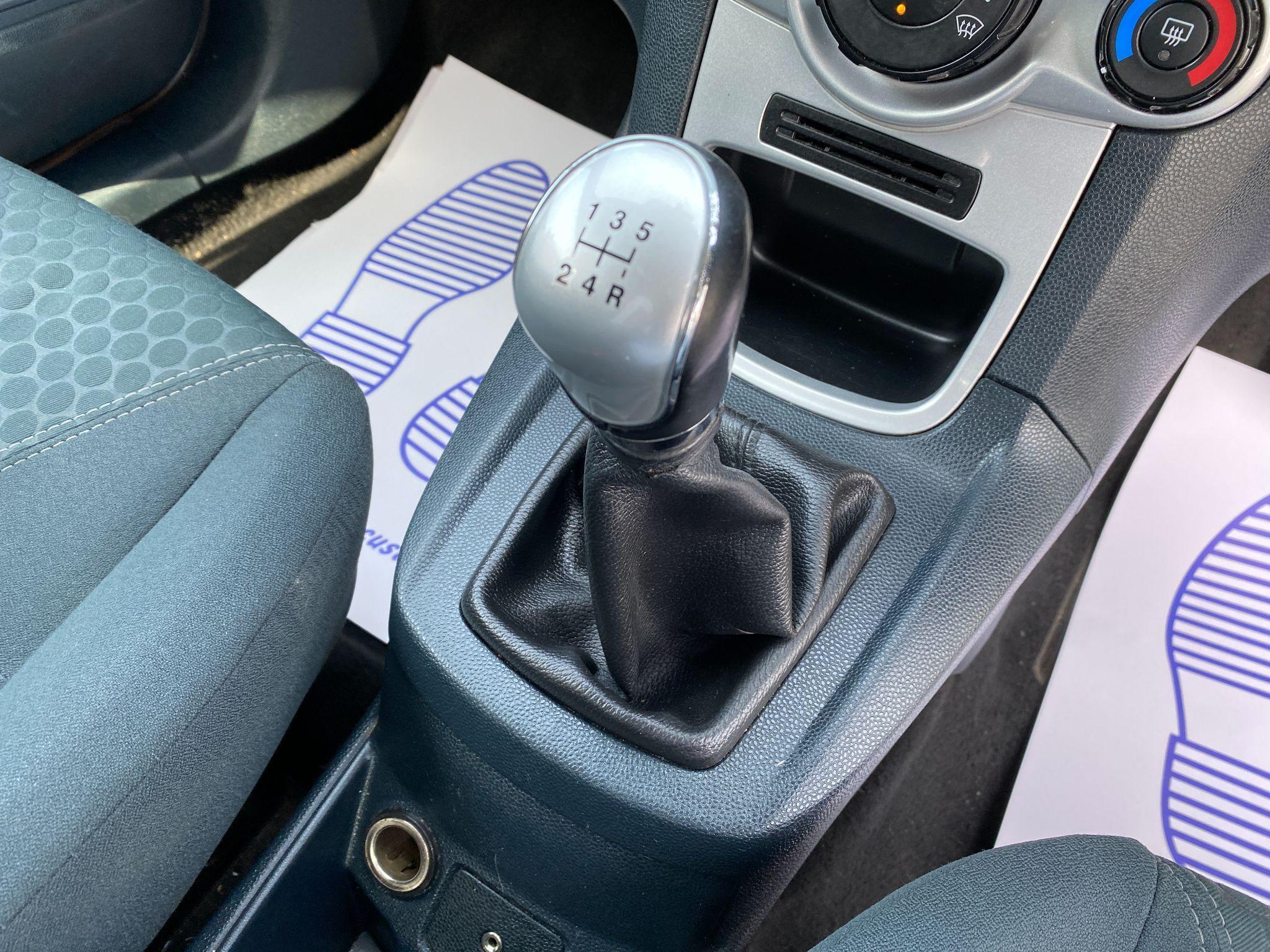 Ford Fiesta - Image 40