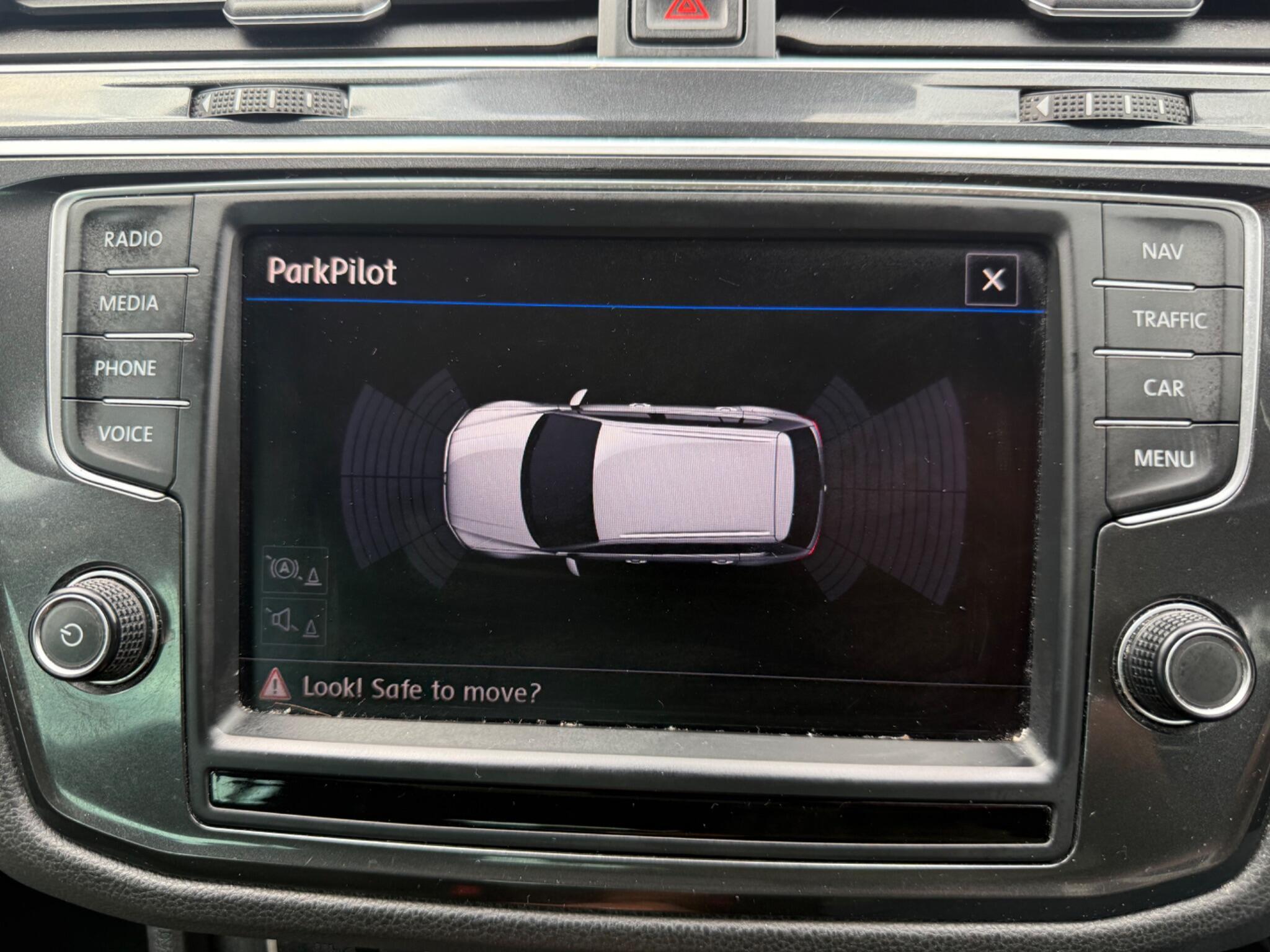 Volkswagen Tiguan - Image 10