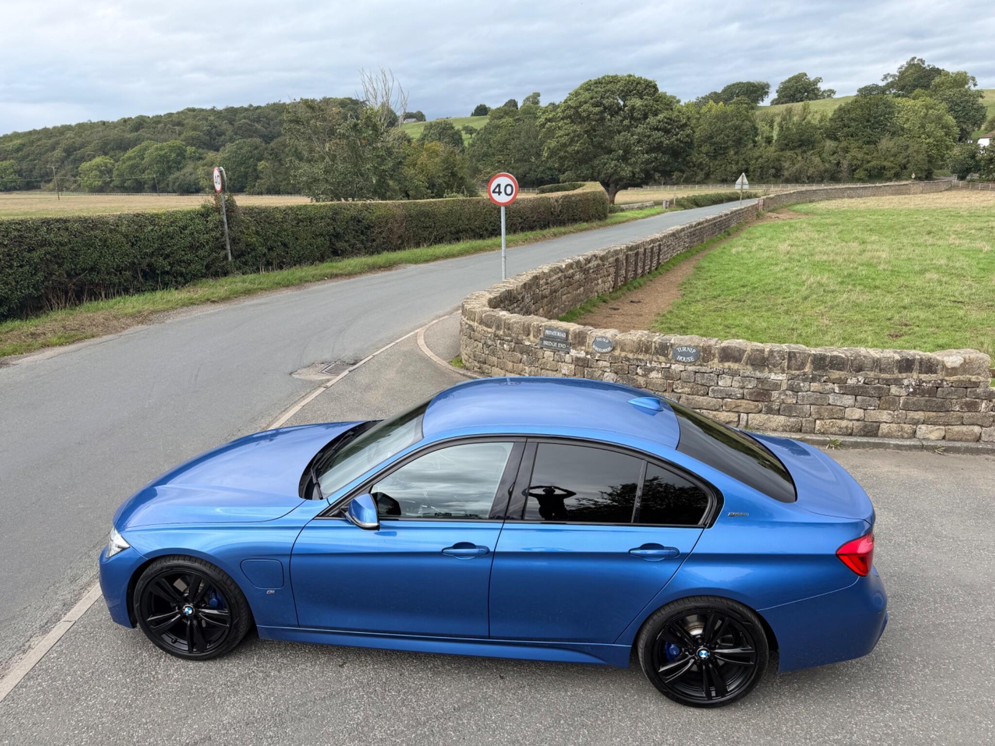 BMW 3 Series - Image 11