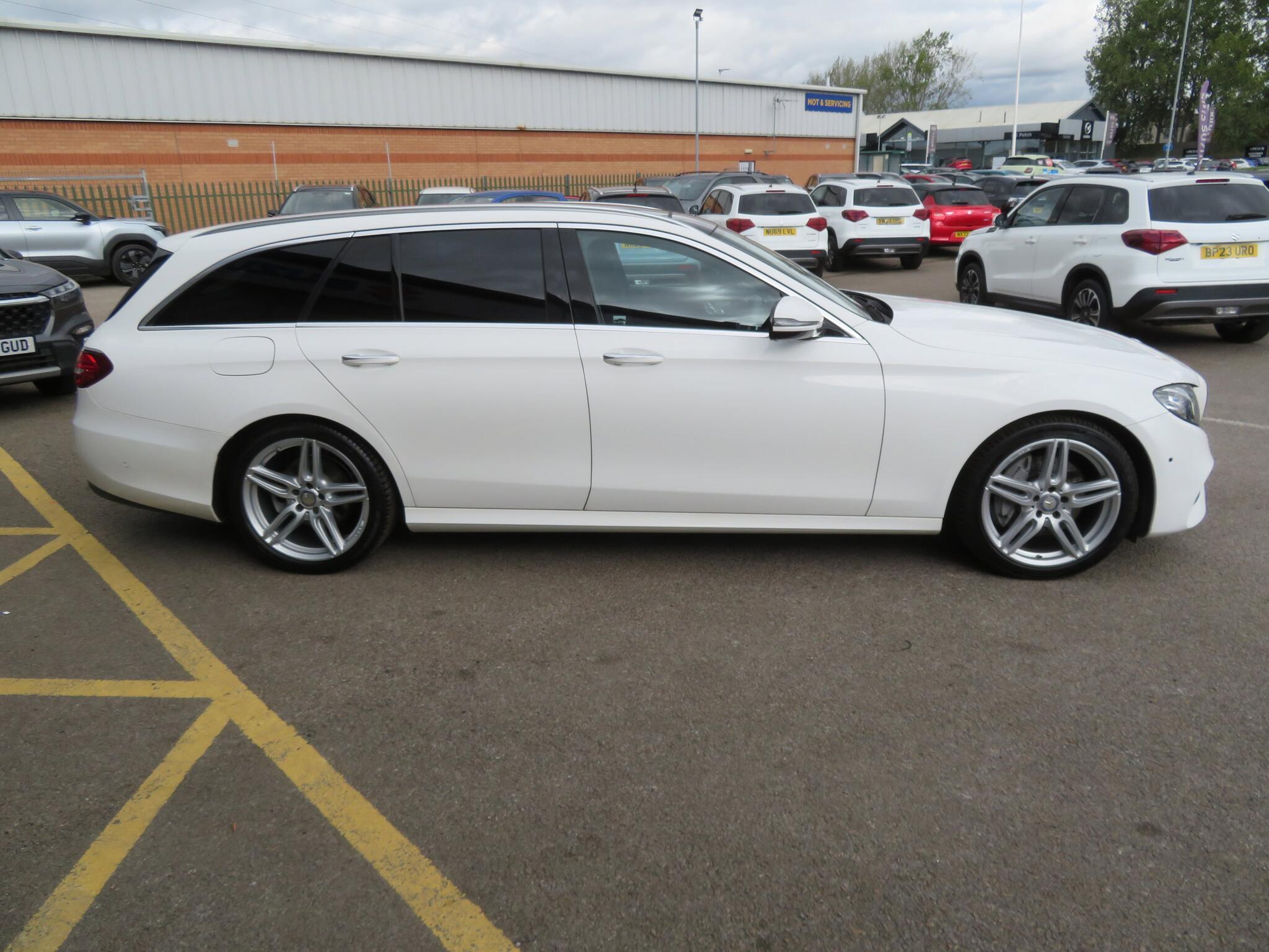 Mercedes E Class - Image 14