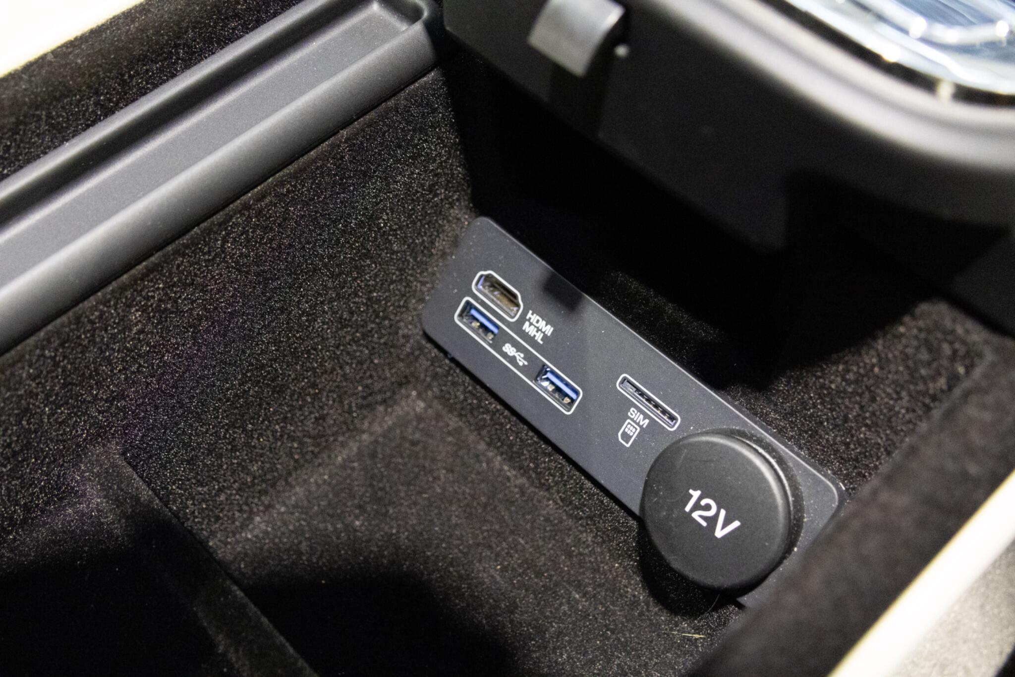 Jaguar XJ - Image 30