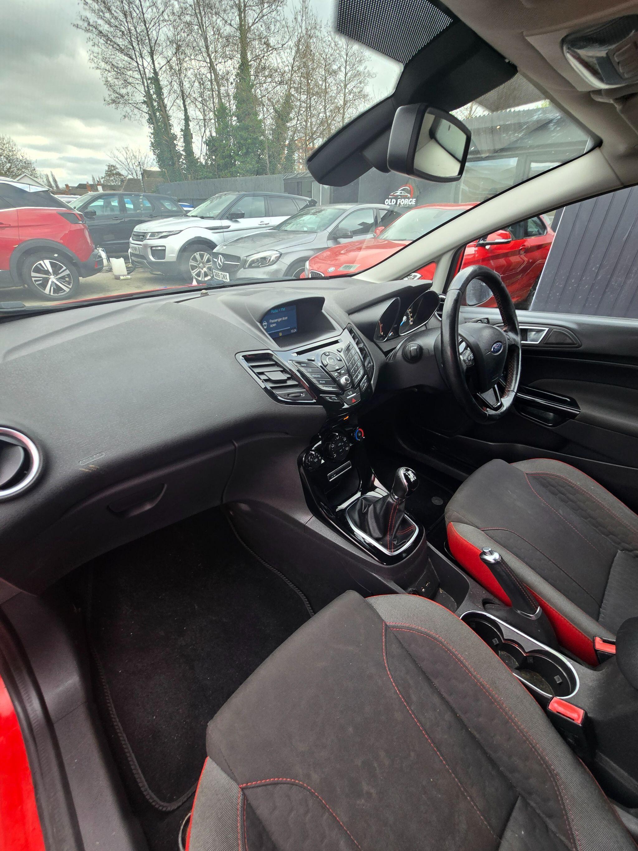 Ford Fiesta - Image 47