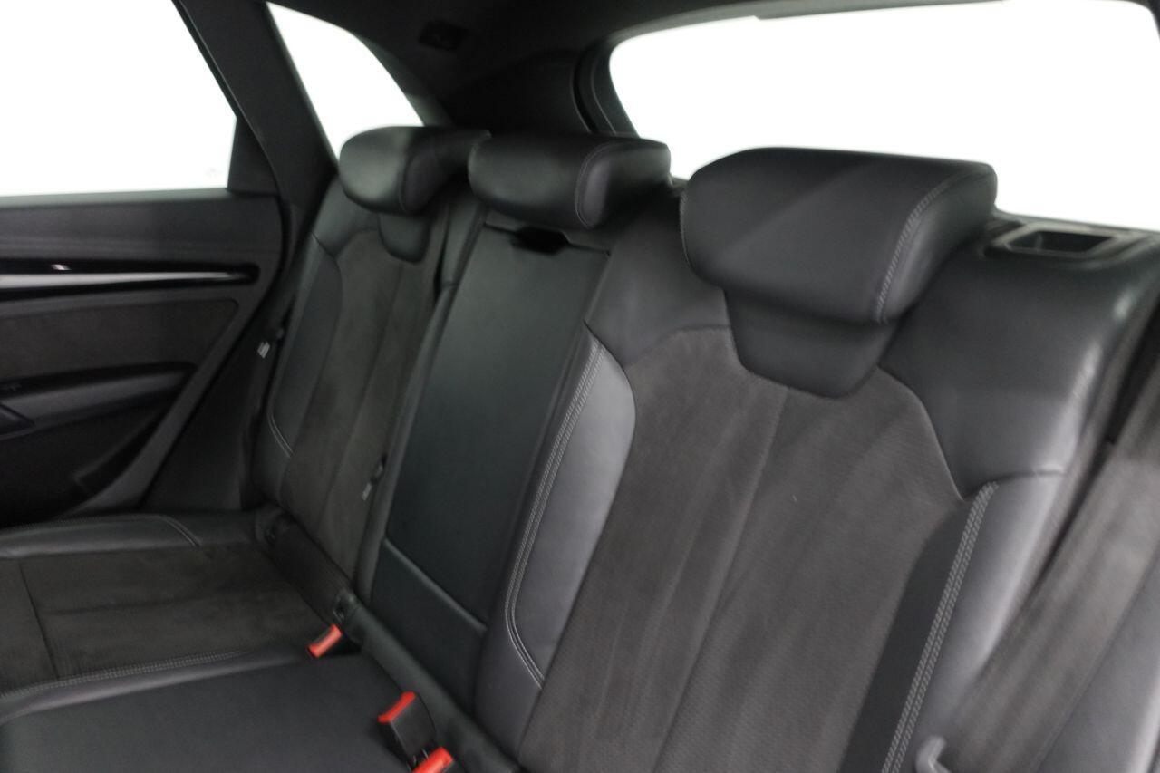 Audi Q5 - Image 17