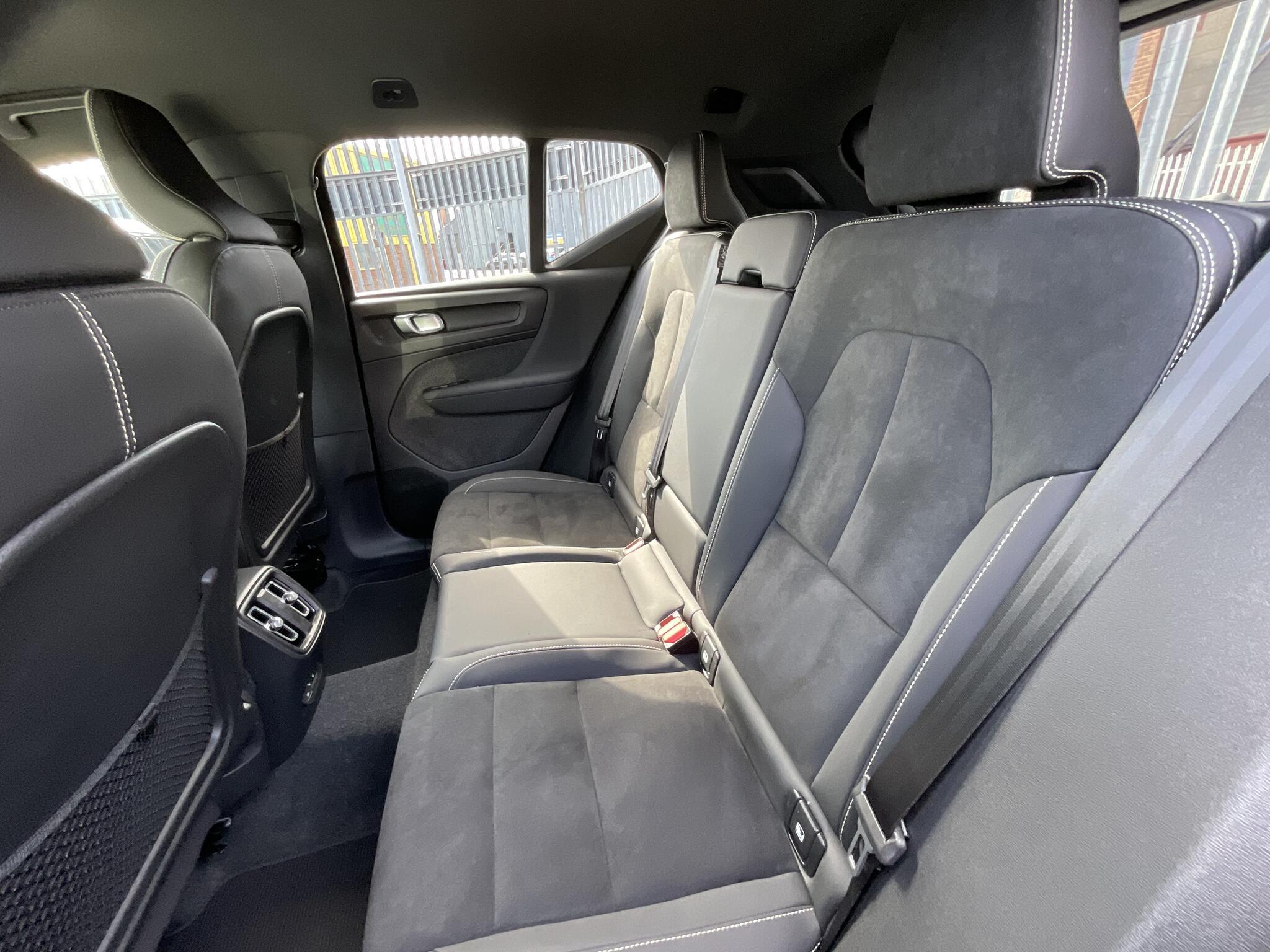 Volvo XC40 - Image 12