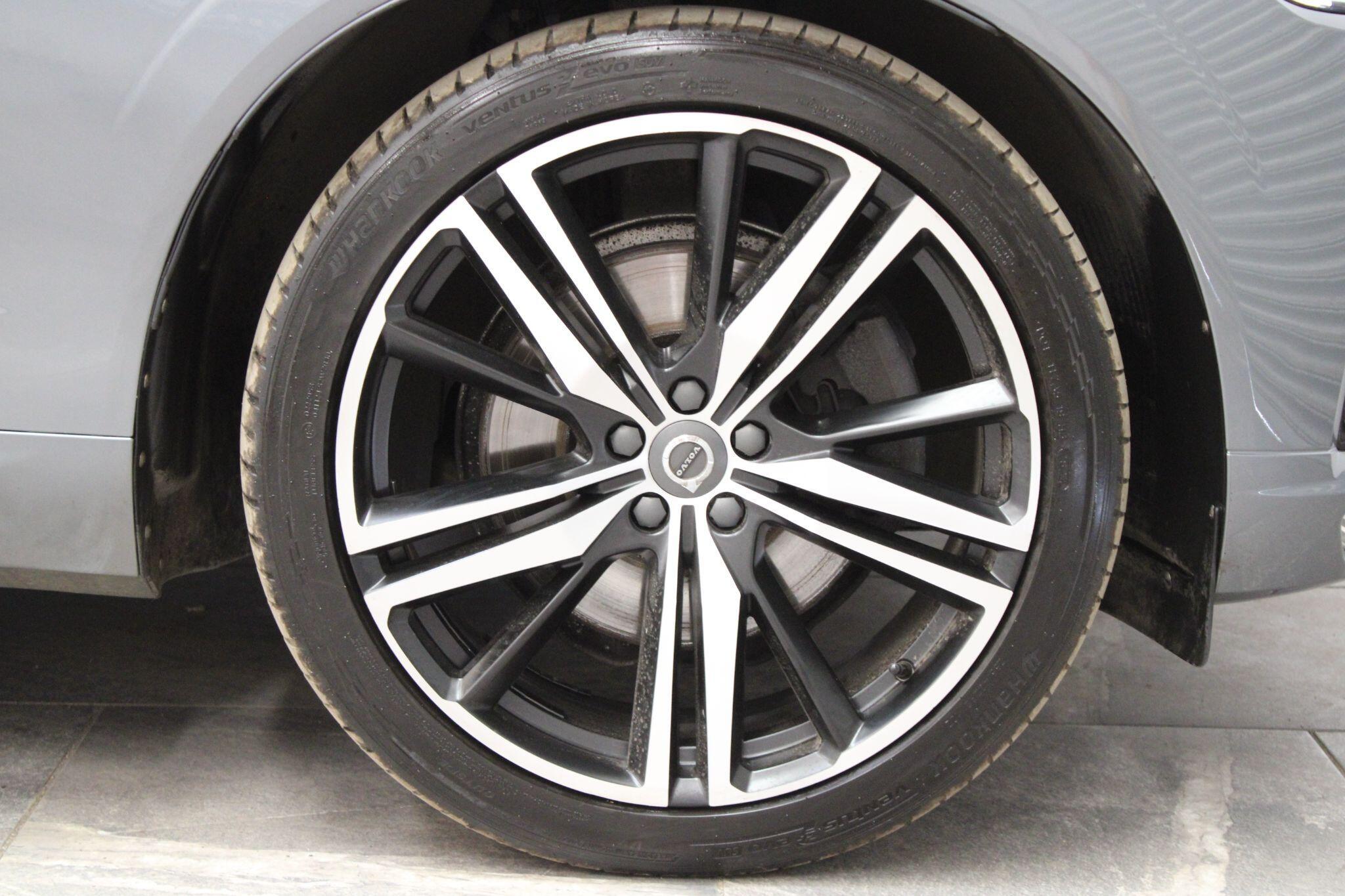 Volvo XC60 - Image 9