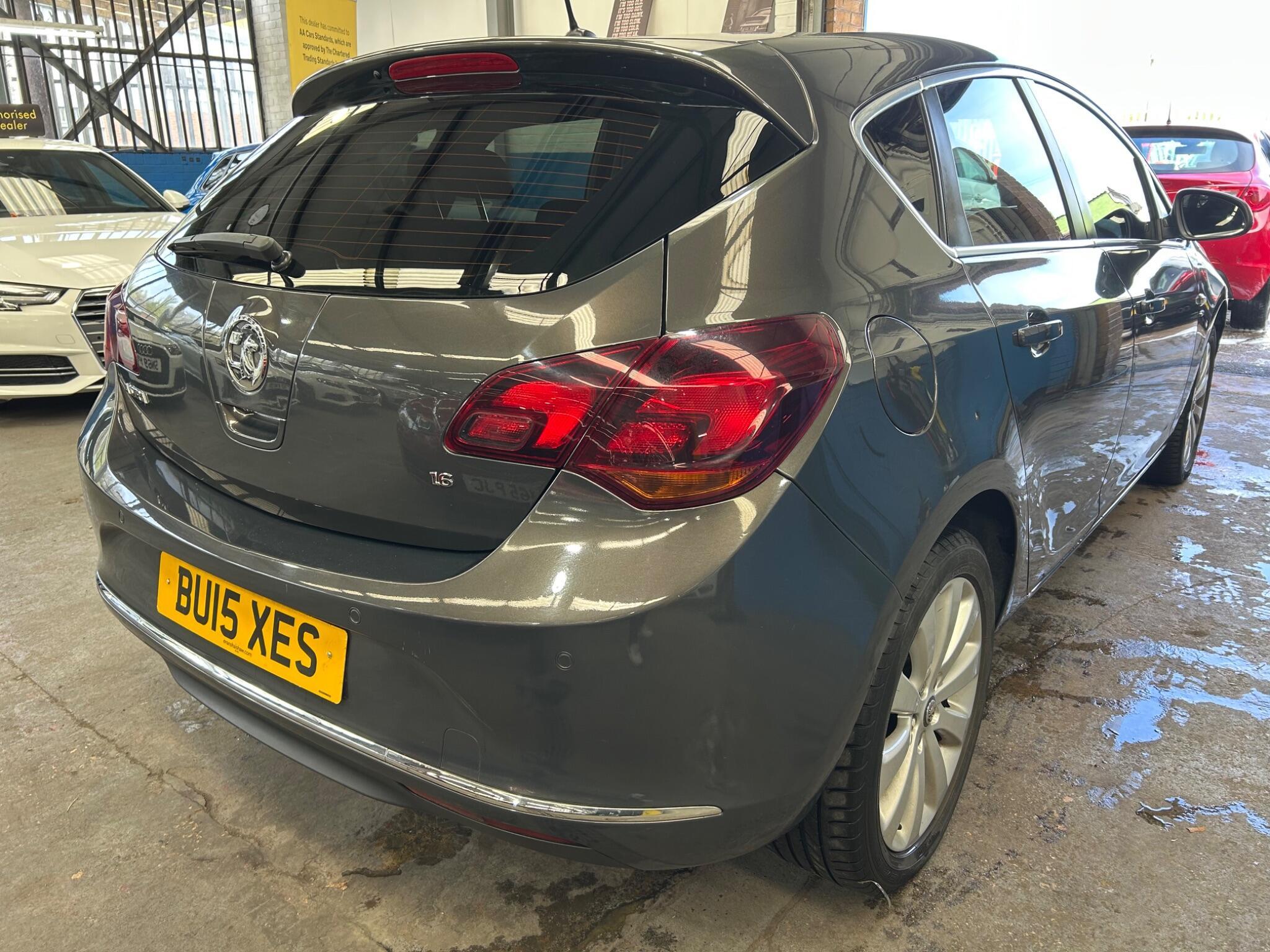 Vauxhall Astra - Image 6