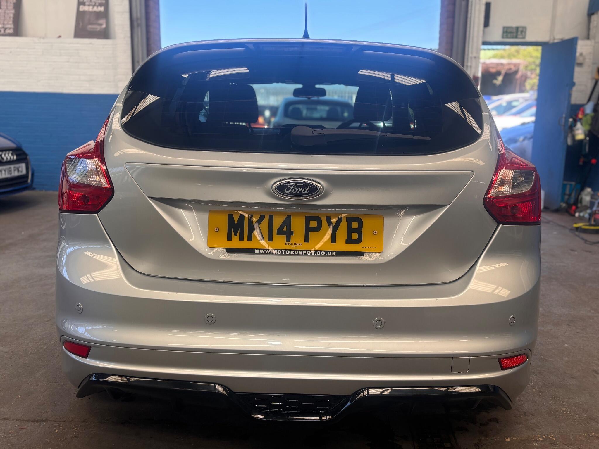 Ford Focus - Image 15