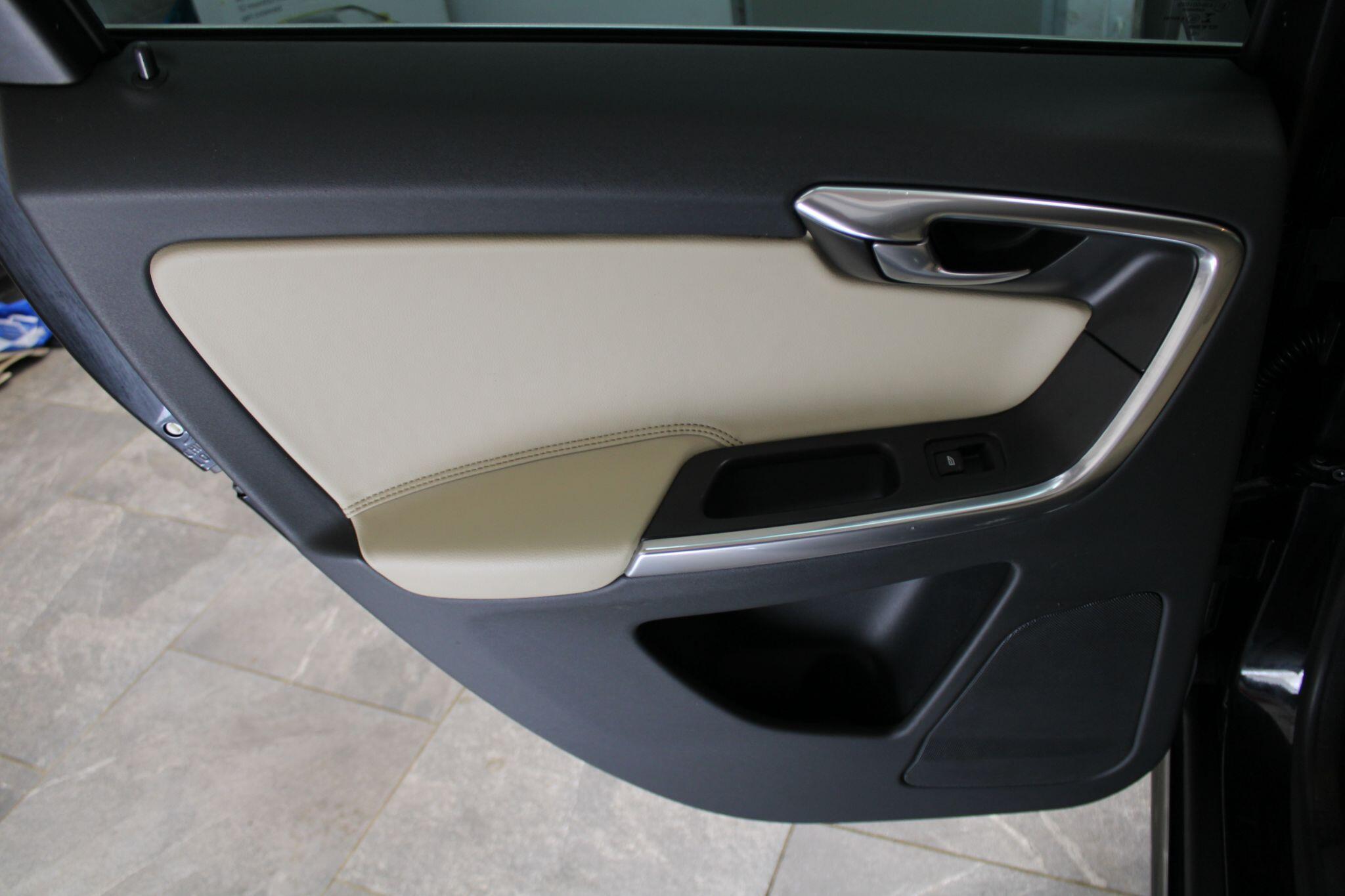 Volvo XC60 - Image 40