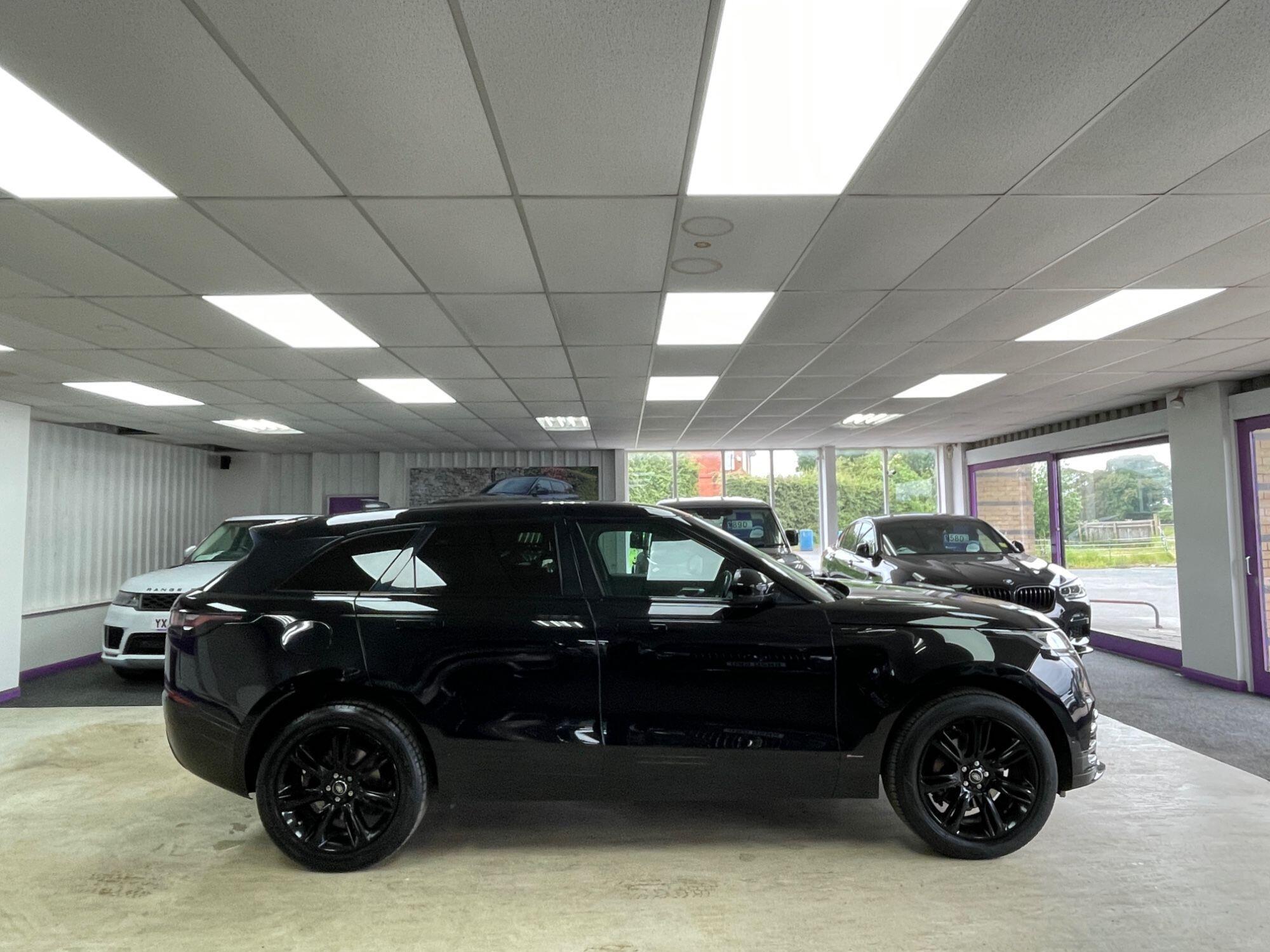 Land Rover Range Rover Velar - Image 12