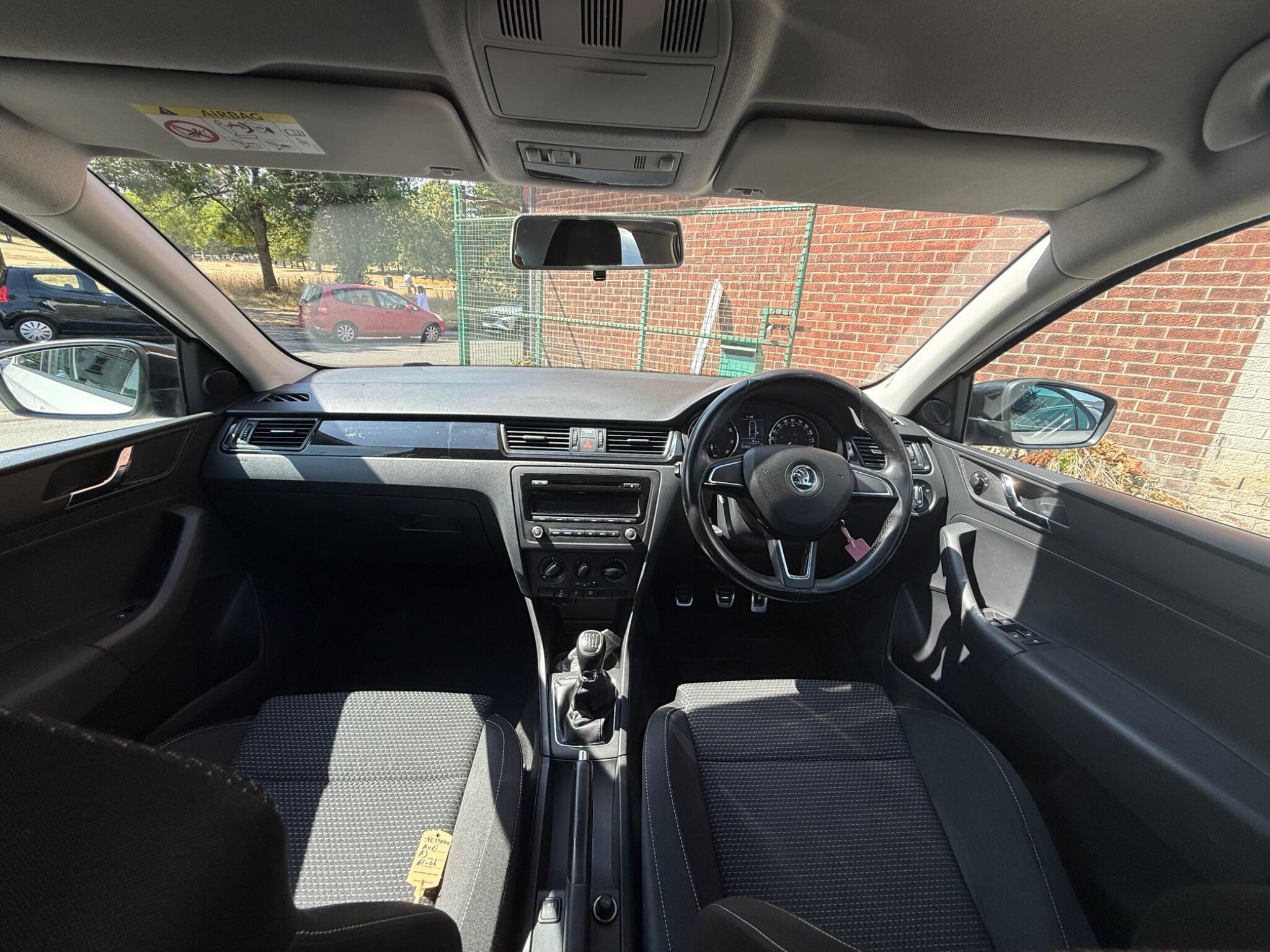 Skoda Rapid - Image 14