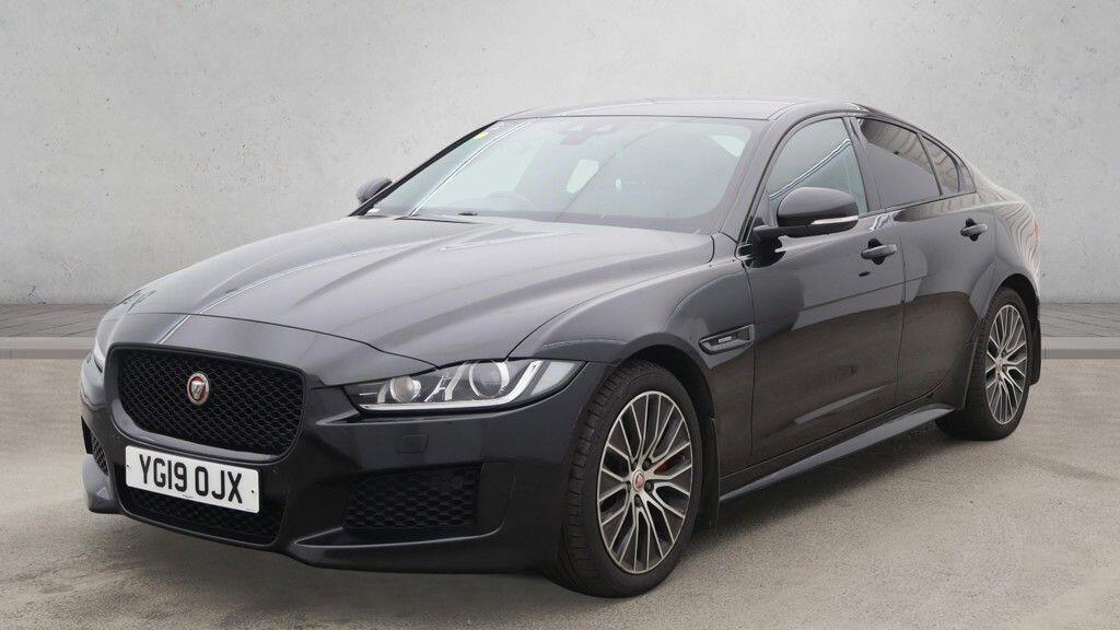 Jaguar XE - Image 7
