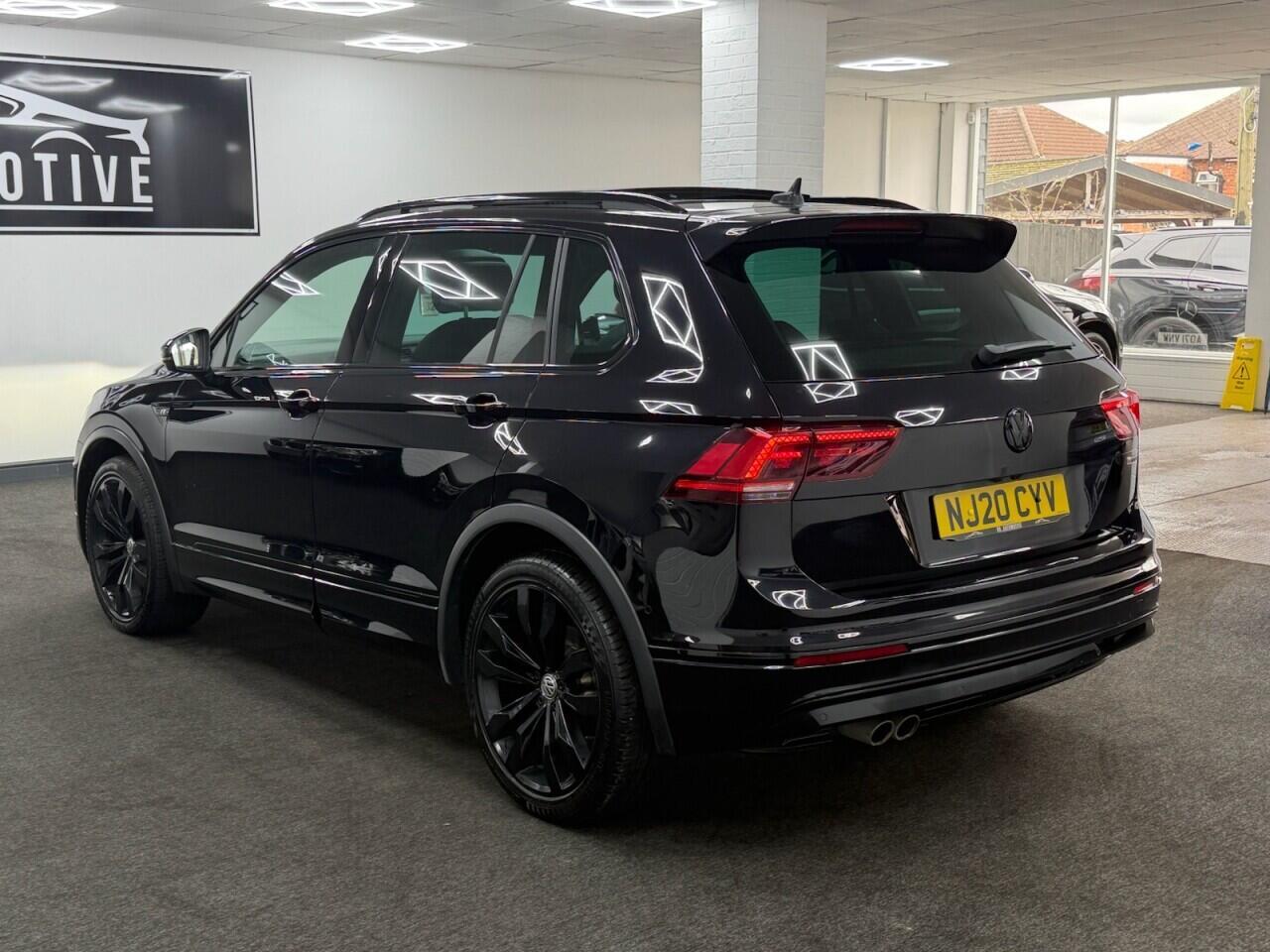 Volkswagen Tiguan - Image 8