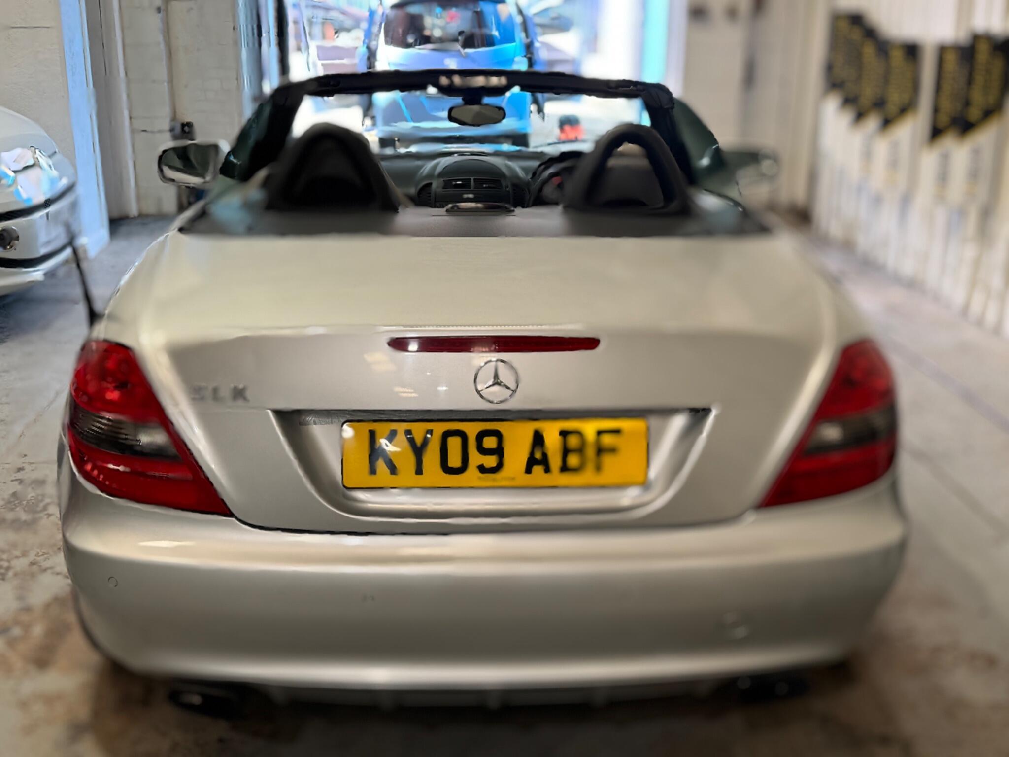 Mercedes SLK - Image 6