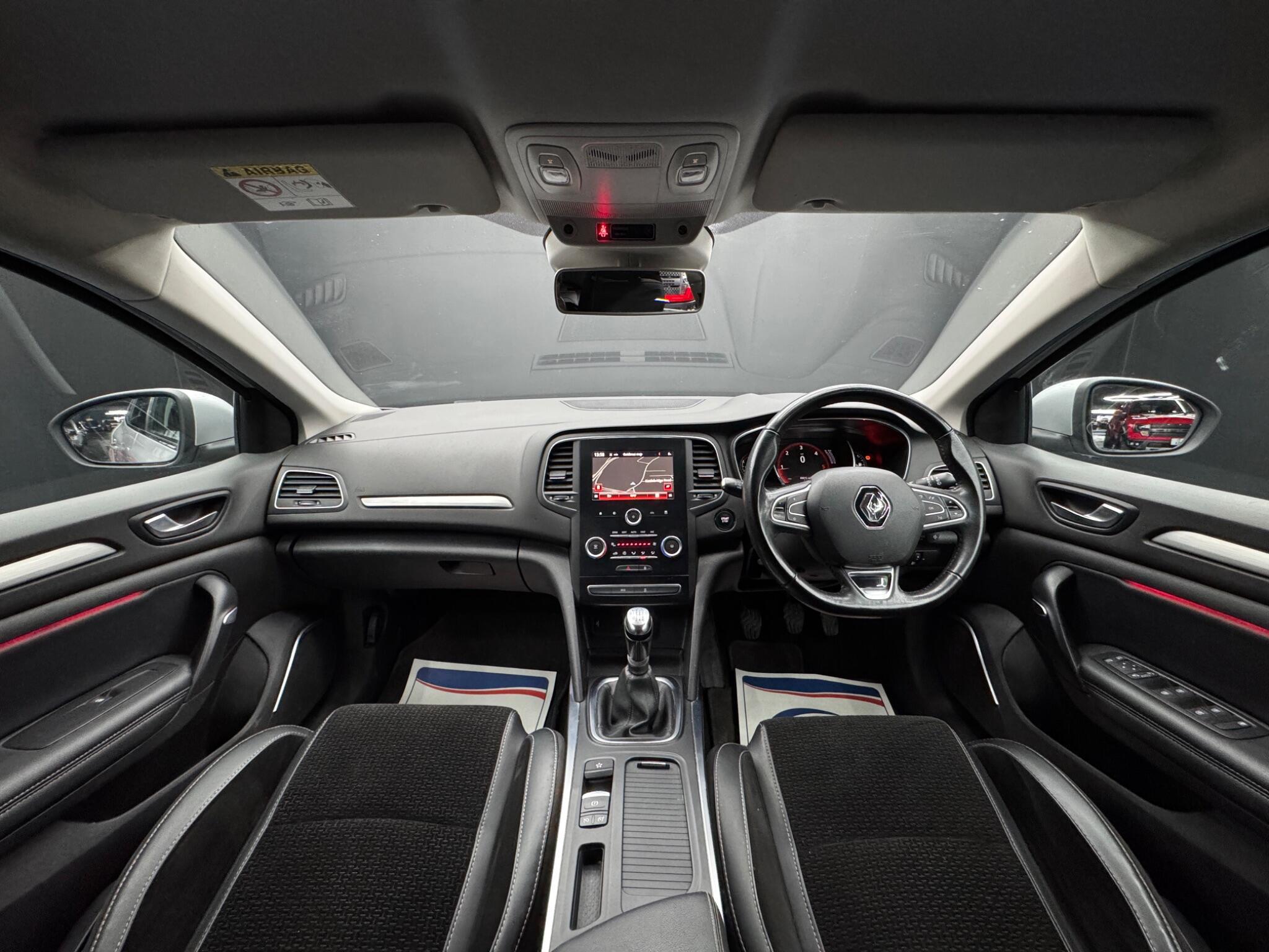 Renault Megane - Image 17