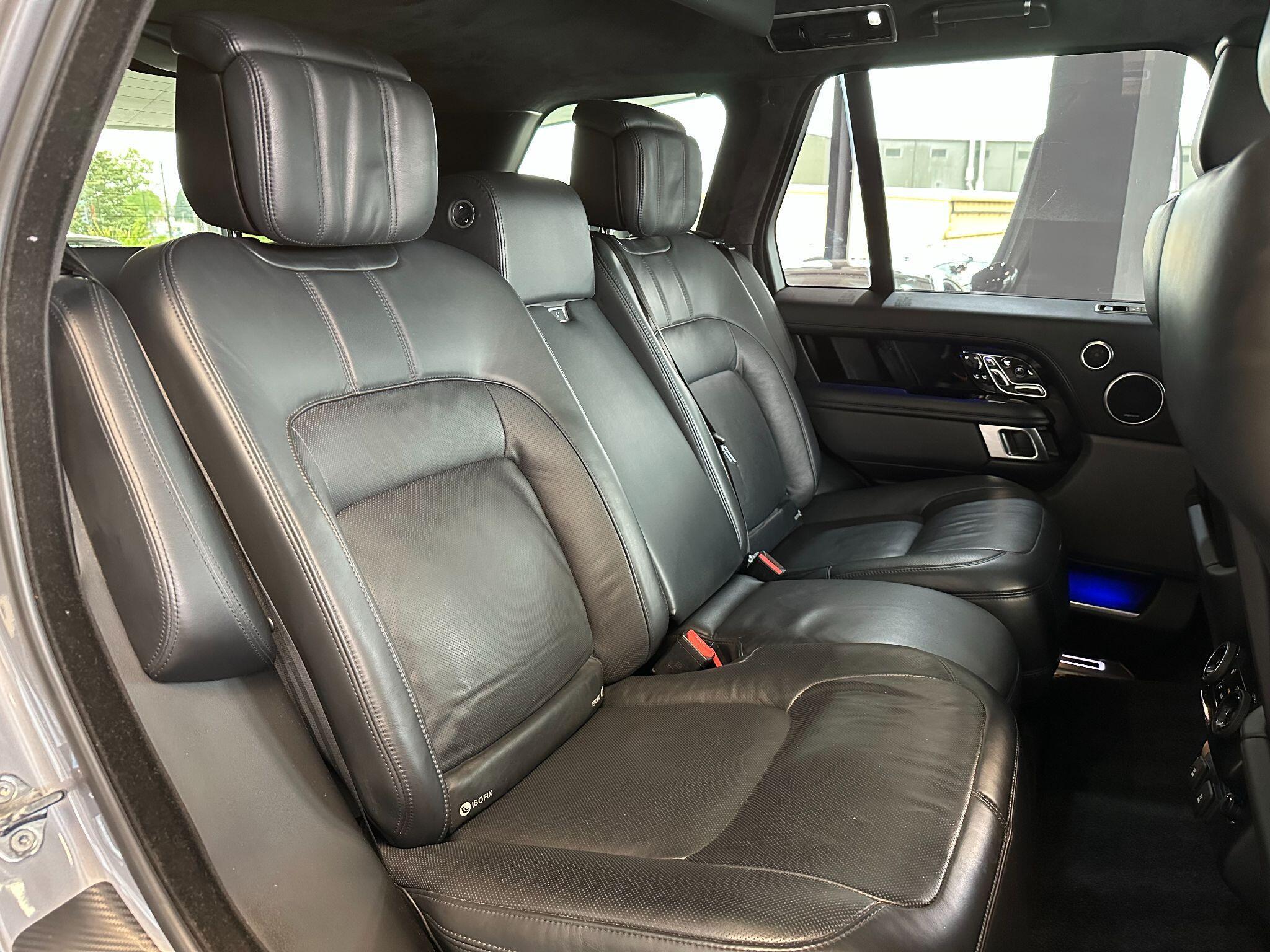 Land Rover Range Rover - Image 15