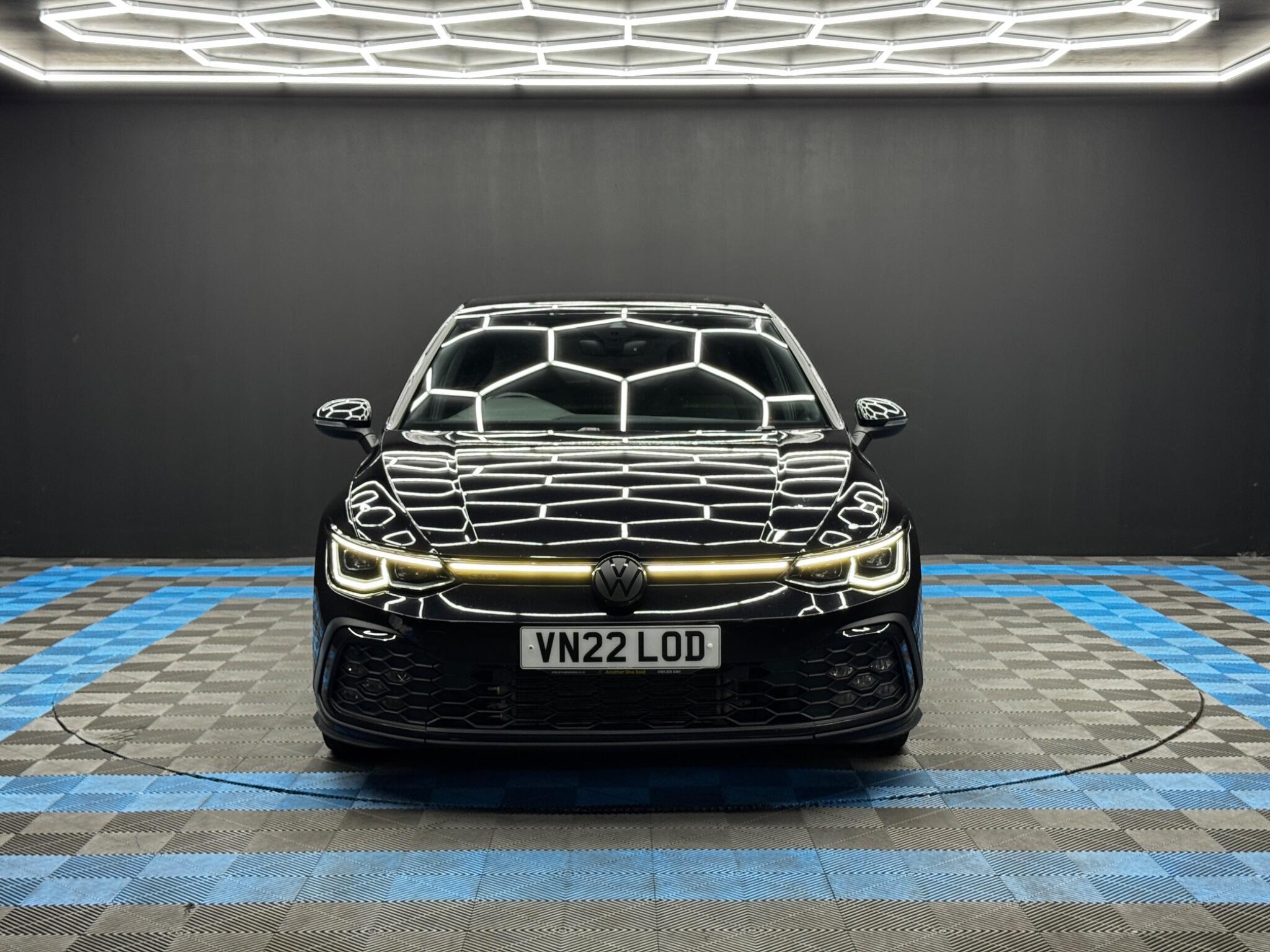Volkswagen Golf - Image 2